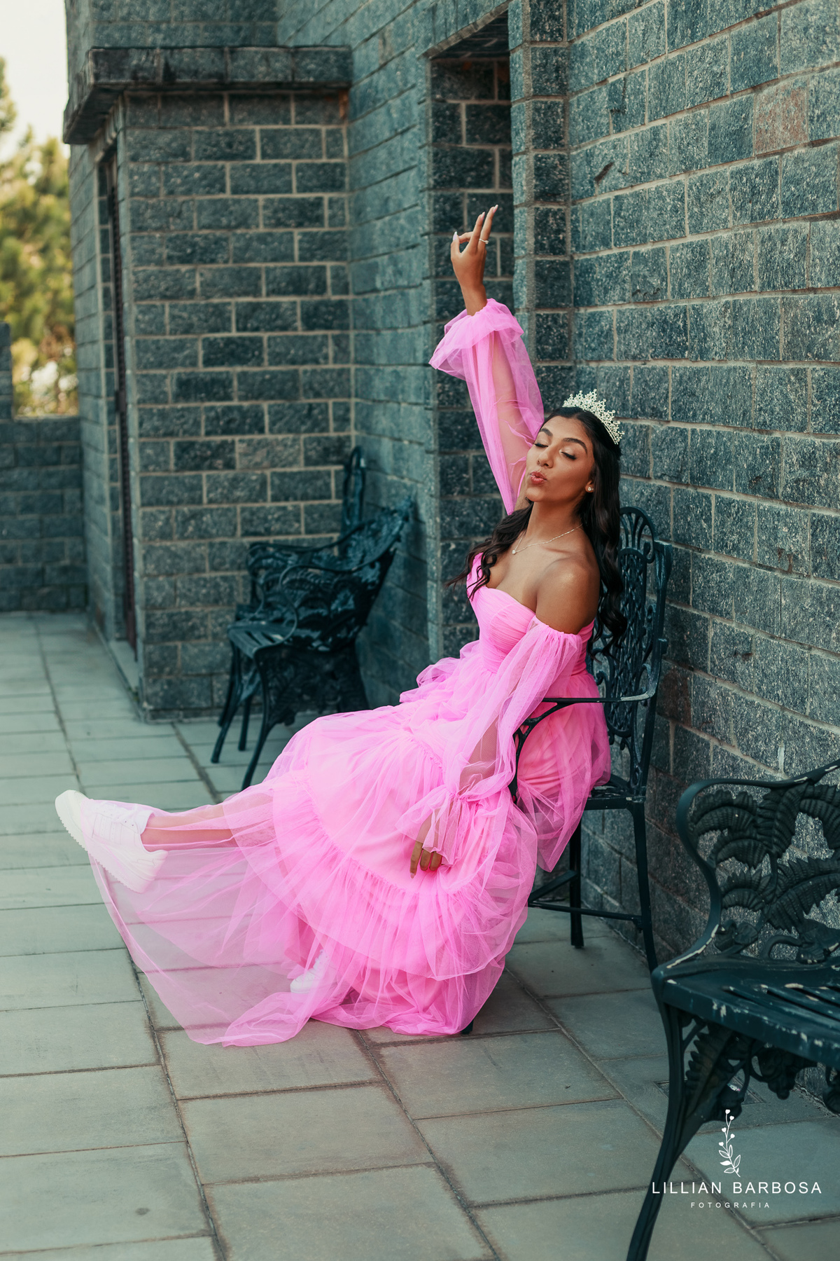 ensaio-de-quinze-anos-atelie-daniela-nagel-Castelo-belvedere-vestido-rosa-azul-conjunto-branco-fotografa-de-lauro-muller- fotografa-fotografa-de-orleans-fotografa-de-treze-de-maio-