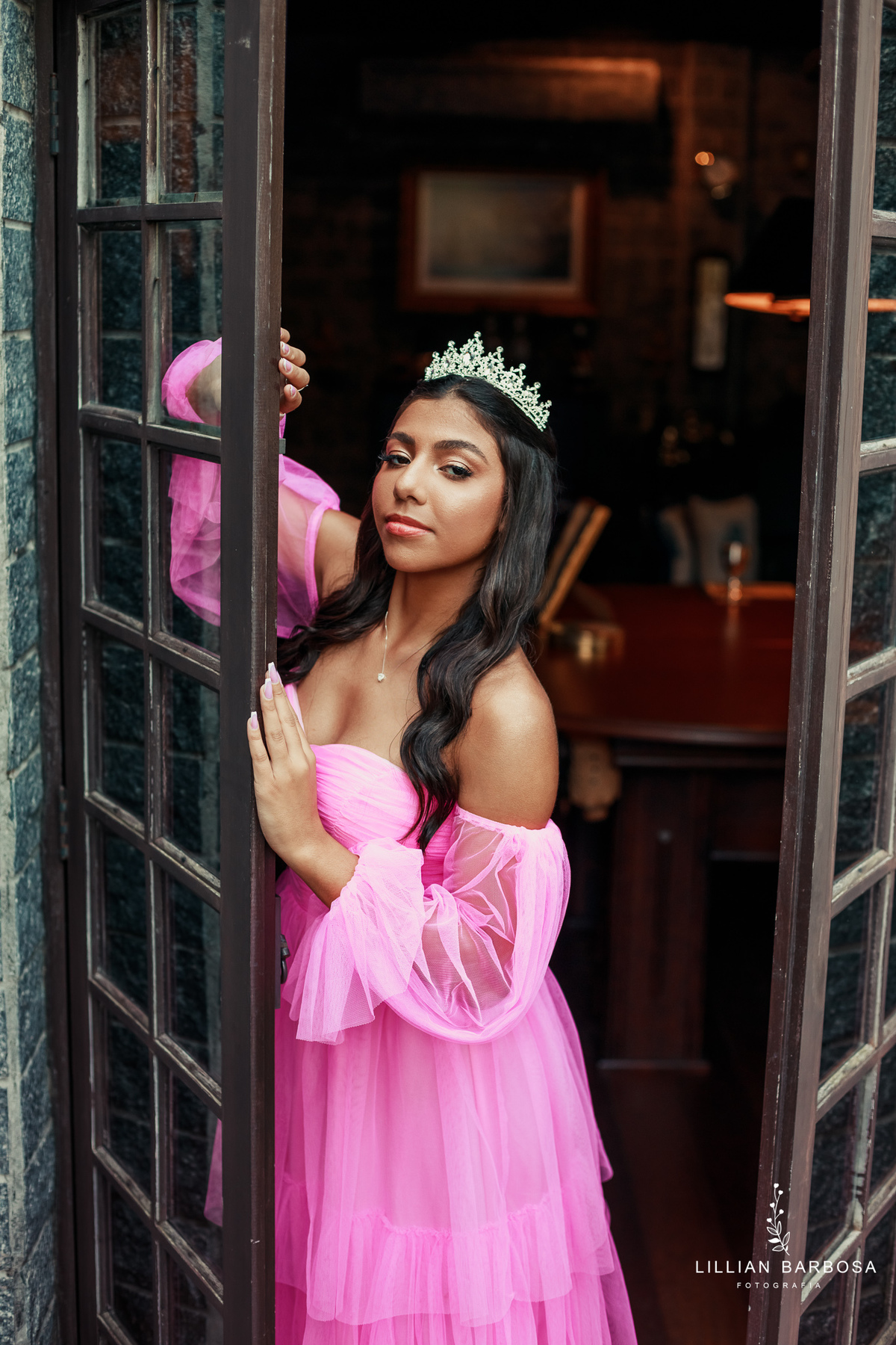 ensaio-de-quinze-anos-atelie-daniela-nagel-Castelo-belvedere-vestido-rosa-azul-conjunto-branco-fotografa-de-lauro-muller- fotografa-fotografa-de-orleans-fotografa-de-treze-de-maio-