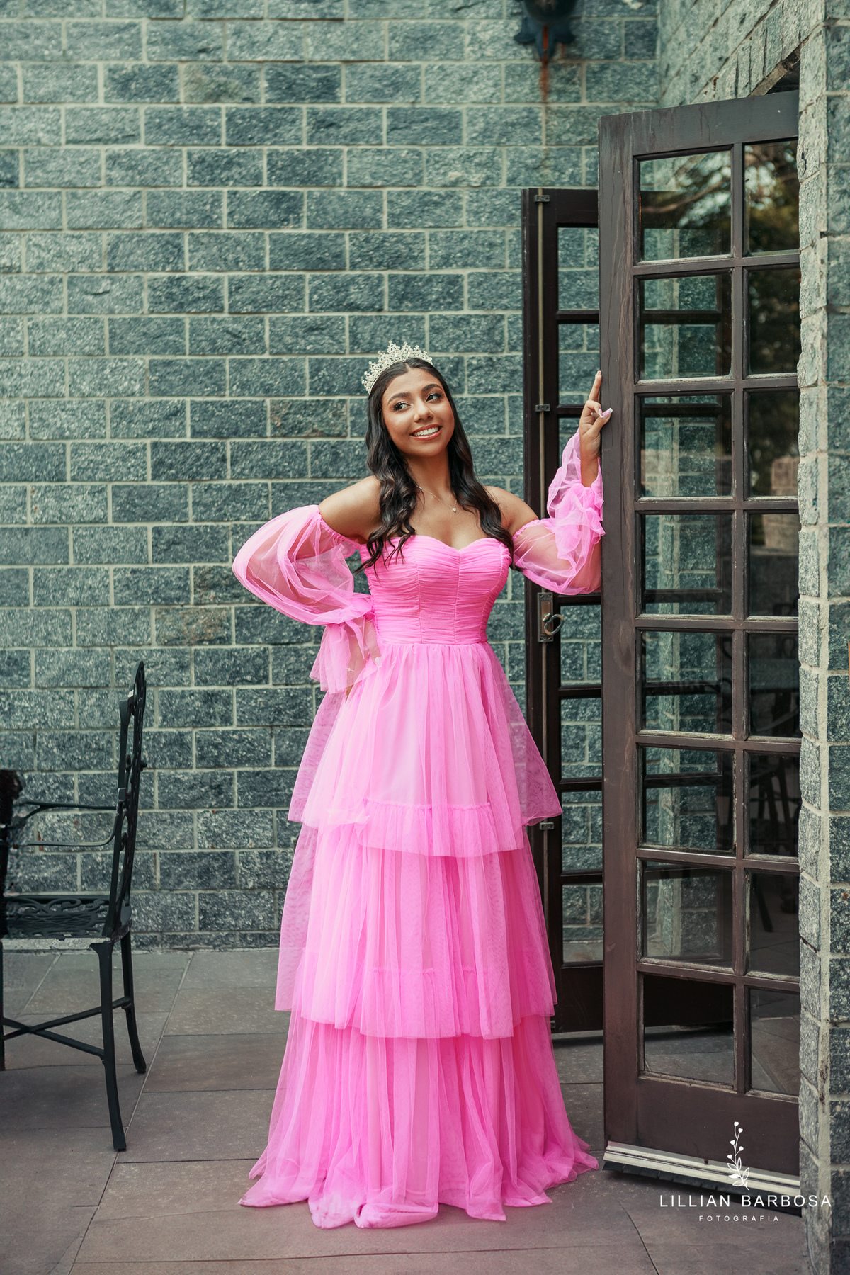 ensaio-de-quinze-anos-atelie-daniela-nagel-Castelo-belvedere-vestido-rosa-azul-conjunto-branco-fotografa-de-lauro-muller- fotografa-fotografa-de-orleans-fotografa-de-treze-de-maio-