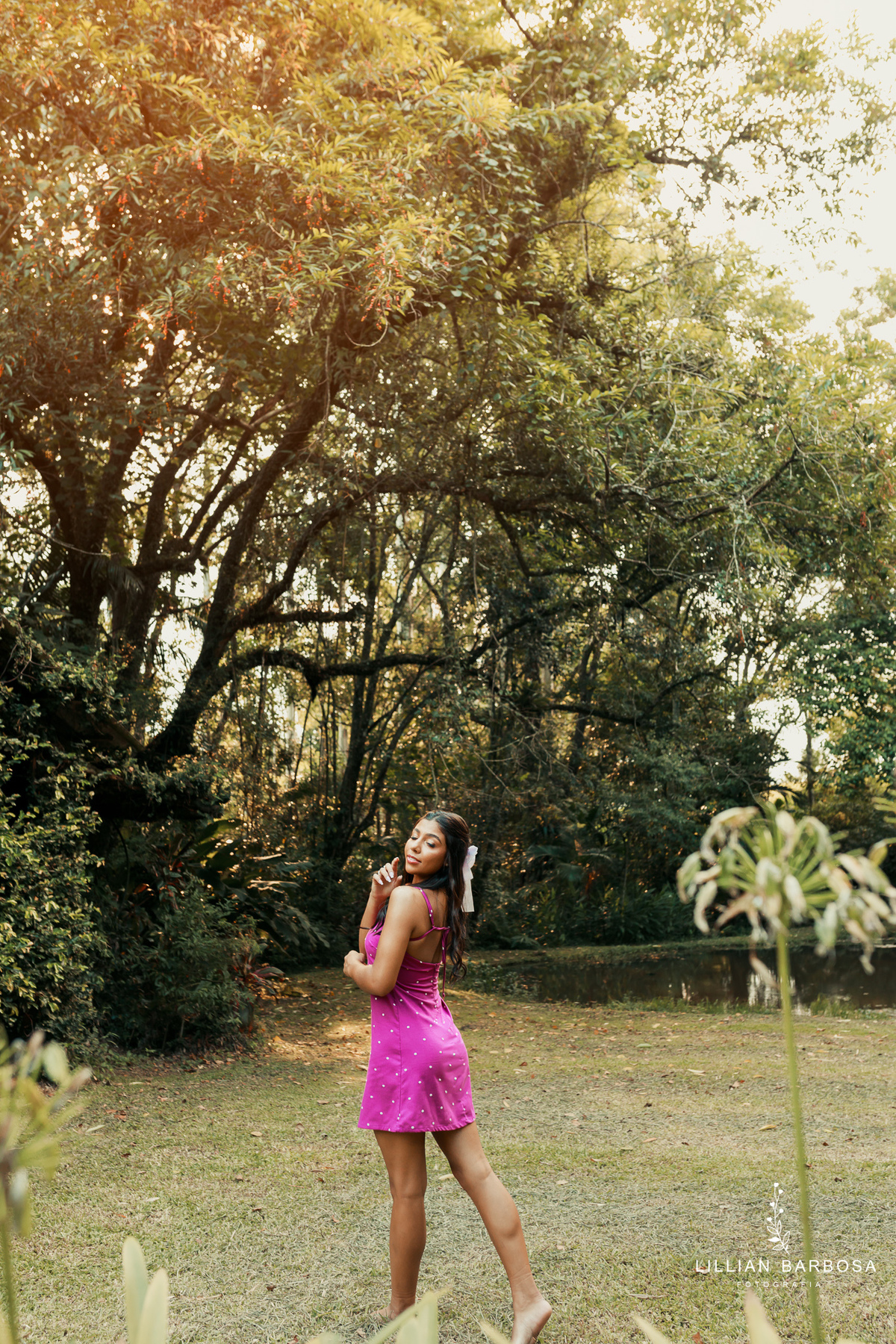 ensaio-de-quinze-anos-atelie-daniela-nagel-Castelo-belvedere-vestido-rosa-azul-conjunto-branco-fotografa-de-lauro-muller- fotografa-fotografa-de-orleans-fotografa-de-treze-de-maio-