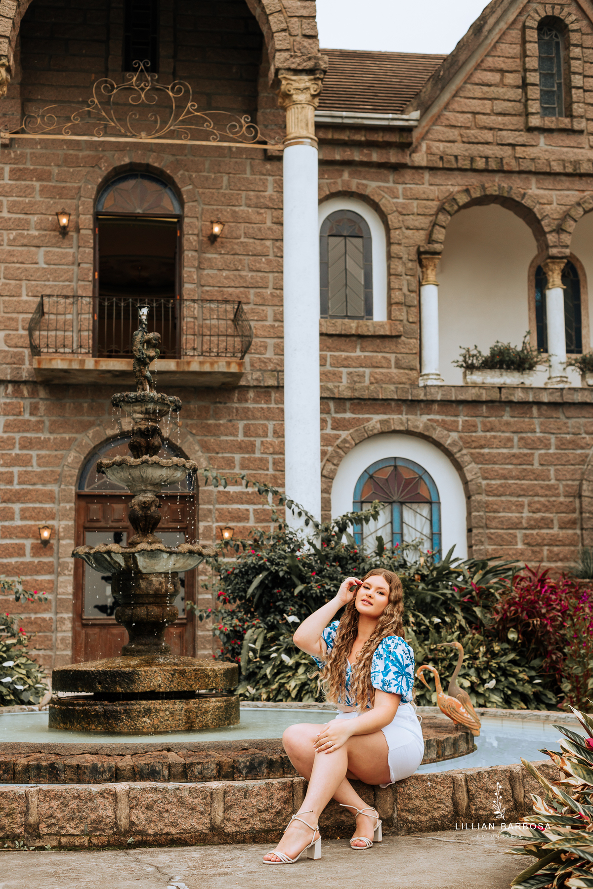 ensaio-de-quinze-anos-Castelo-belvedere-vestido-rosa-azul-conjunto-branco-fotografa-de-lauro-muller- fotografa-fotografa-de-orleans-fotografa-de-treze-de-maio