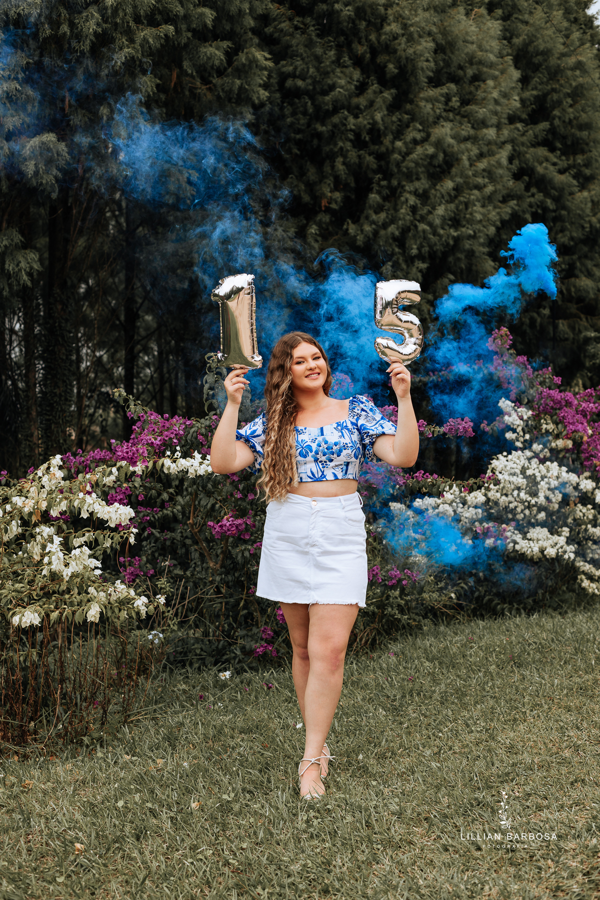 ensaio-de-quinze-anos-Castelo-belvedere-vestido-rosa-azul-conjunto-branco-fotografa-de-lauro-muller- fotografa-fotografa-de-orleans-fotografa-de-treze-de-maio