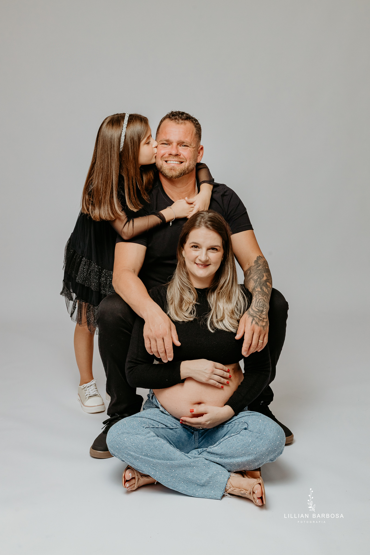 ensaio-de-gestante-espera-de-lia-ensaio-de-gravidinhas-bory-preto-calça jeans -estudio-lillian-barbosa-fotografa-de-lauro-muller-santa-catarin