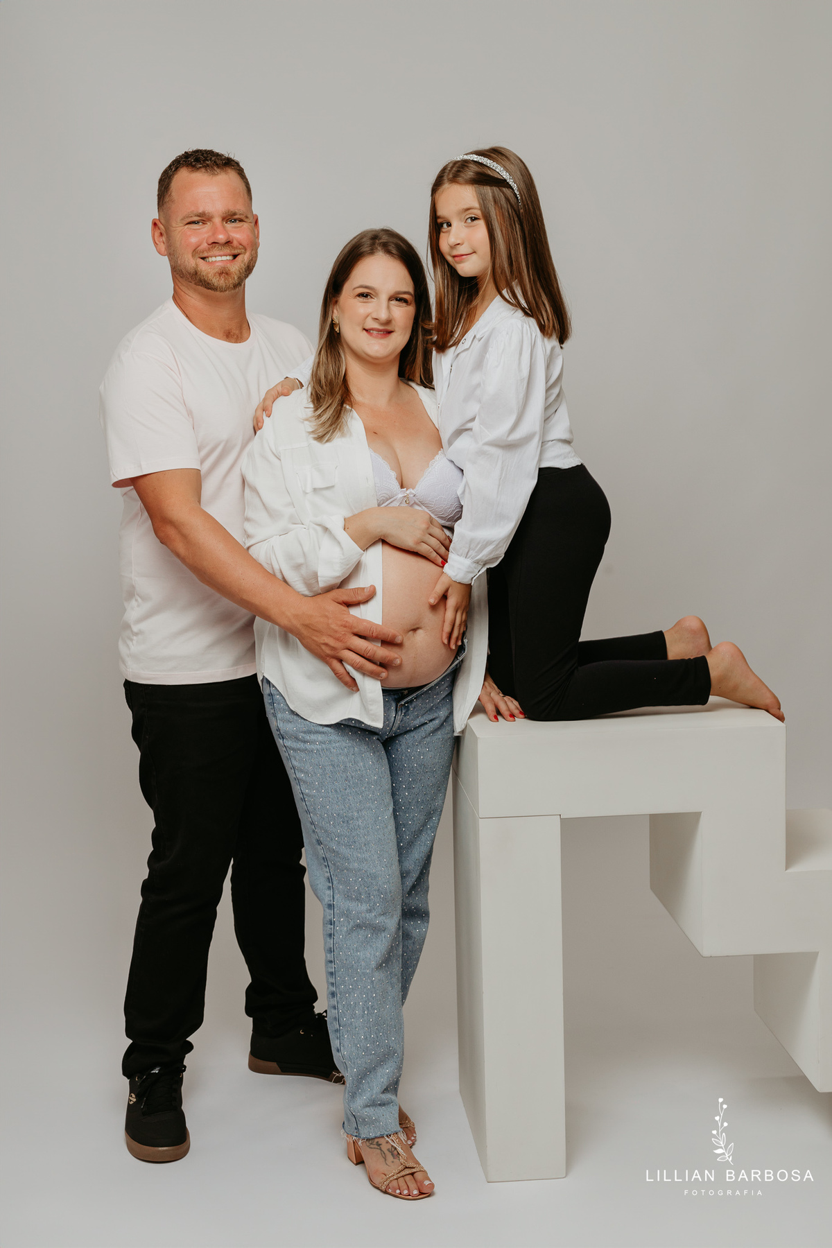 ensaio-de-gestante-espera-de-lia-ensaio-de-gravidinhas-bory-preto-calça jeans -estudio-lillian-barbosa-fotografa-de-lauro-muller-santa-catarin