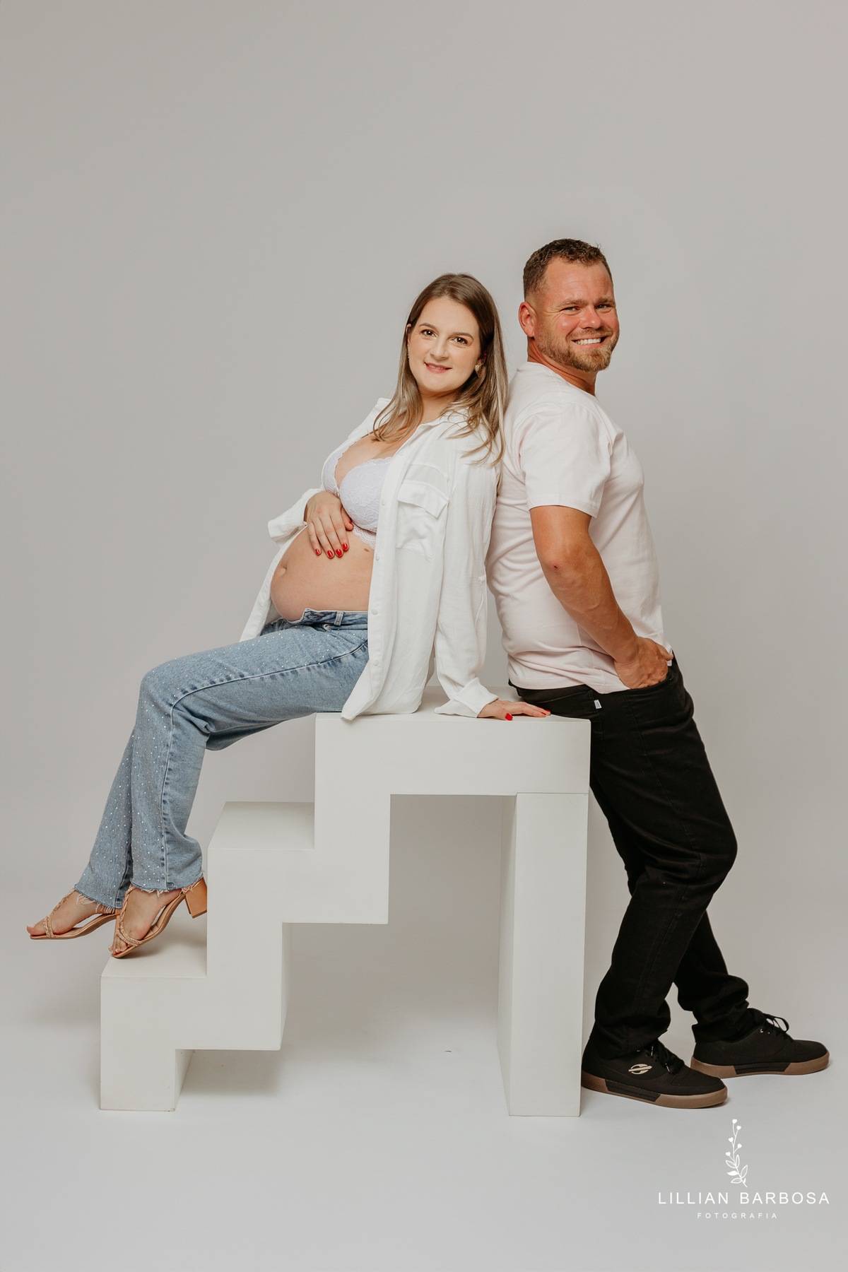 ensaio-de-gestante-espera-de-lia-ensaio-de-gravidinhas-bory-preto-calça jeans -estudio-lillian-barbosa-fotografa-de-lauro-muller-santa-catarin