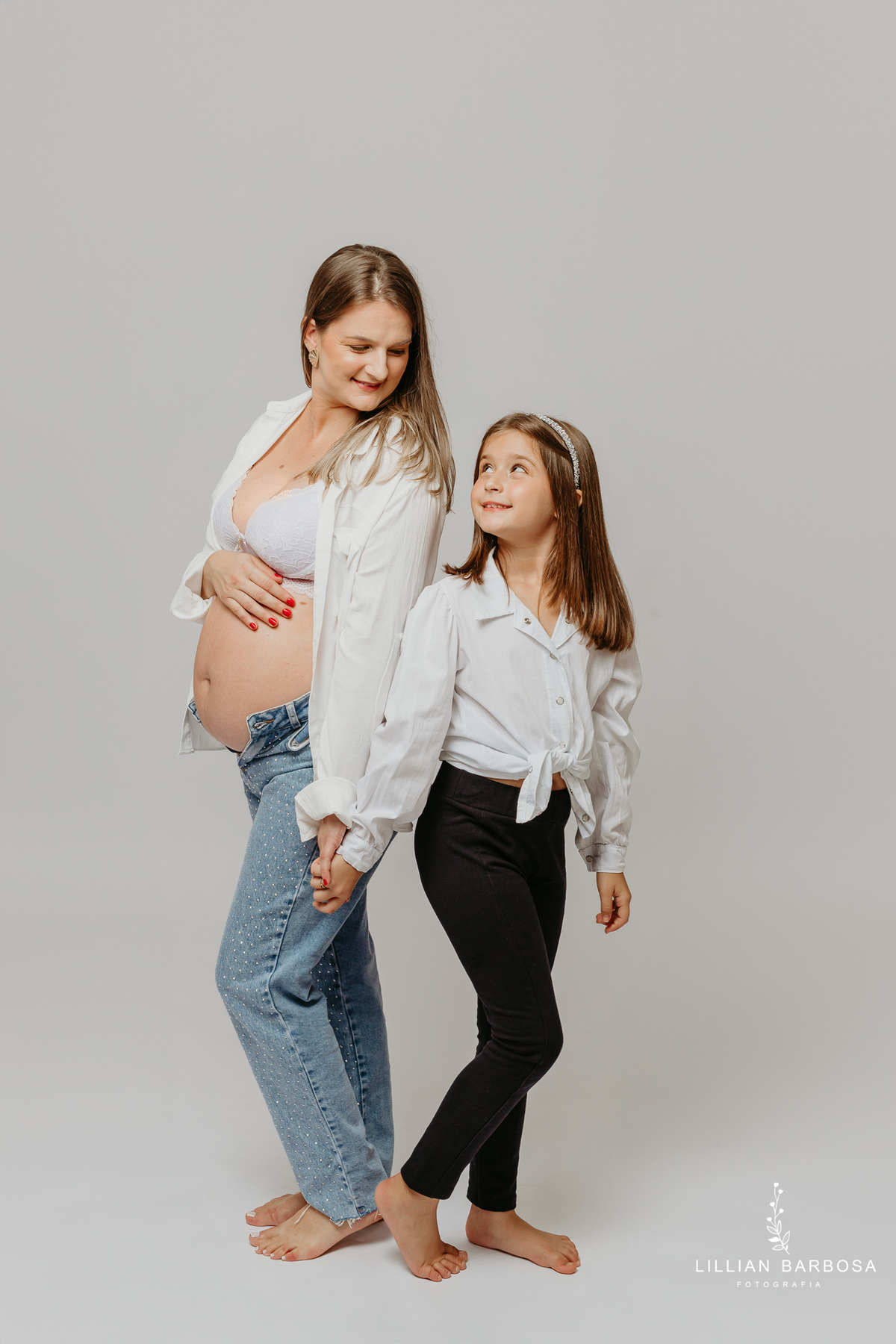 ensaio-de-gestante-espera-de-lia-ensaio-de-gravidinhas-bory-preto-calça jeans -estudio-lillian-barbosa-fotografa-de-lauro-muller-santa-catarin