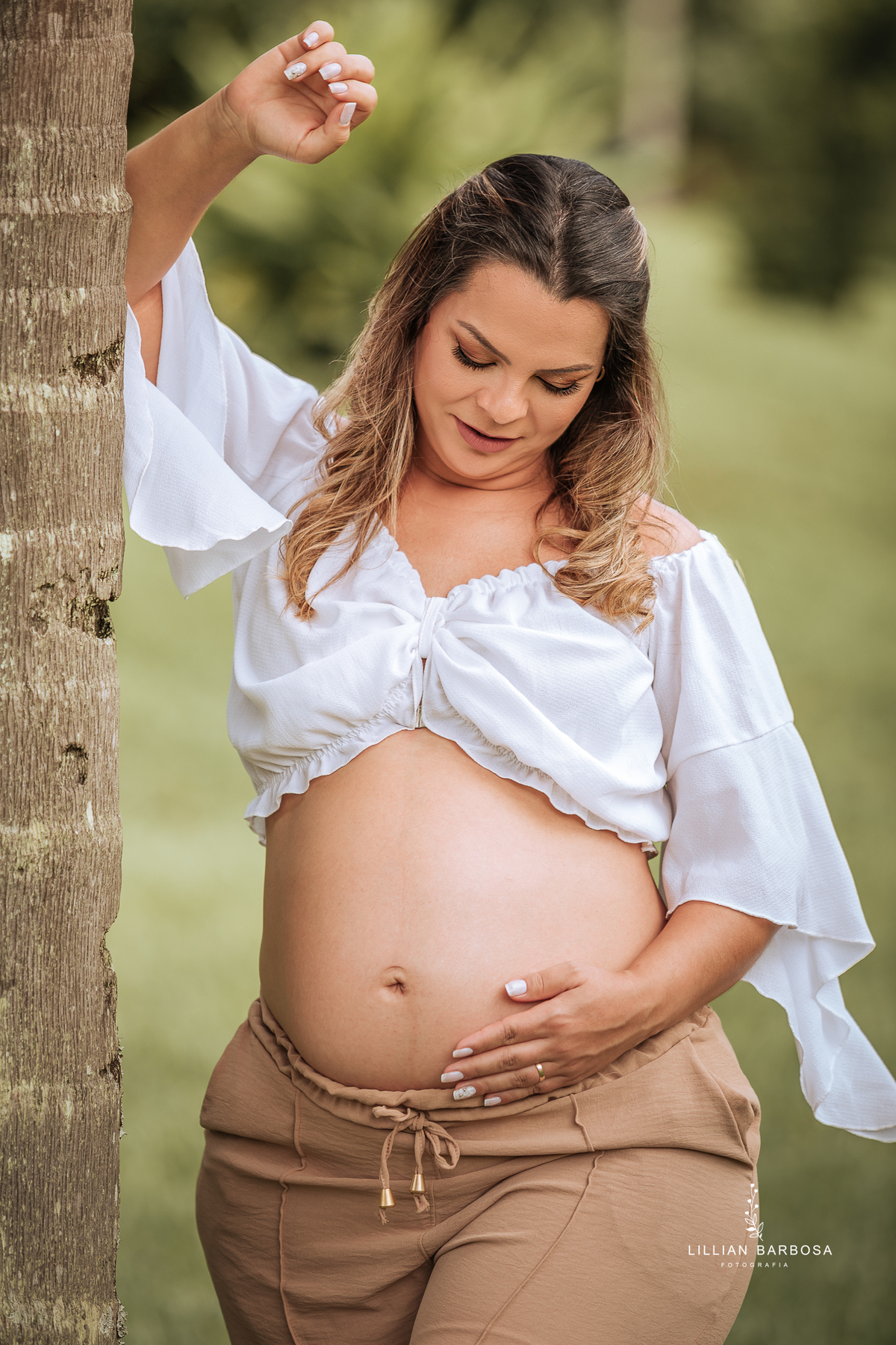 ensaio-de-gestante-espera-de-matteo-ensaio-de-gravidinhas-bory-preto-calça jeans -estudio-lillian-barbosa-fotografa-de-lauro-muller-santa-catarina