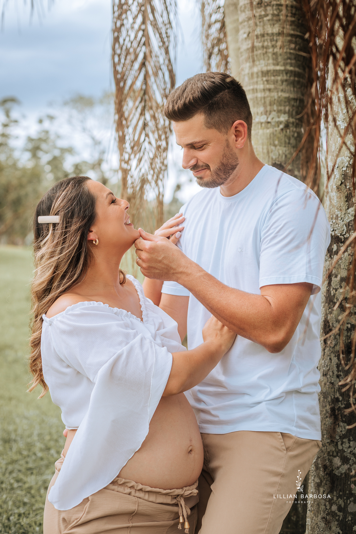 ensaio-de-gestante-espera-de-matteo-ensaio-de-gravidinhas-bory-preto-calça jeans -estudio-lillian-barbosa-fotografa-de-lauro-muller-santa-catarina