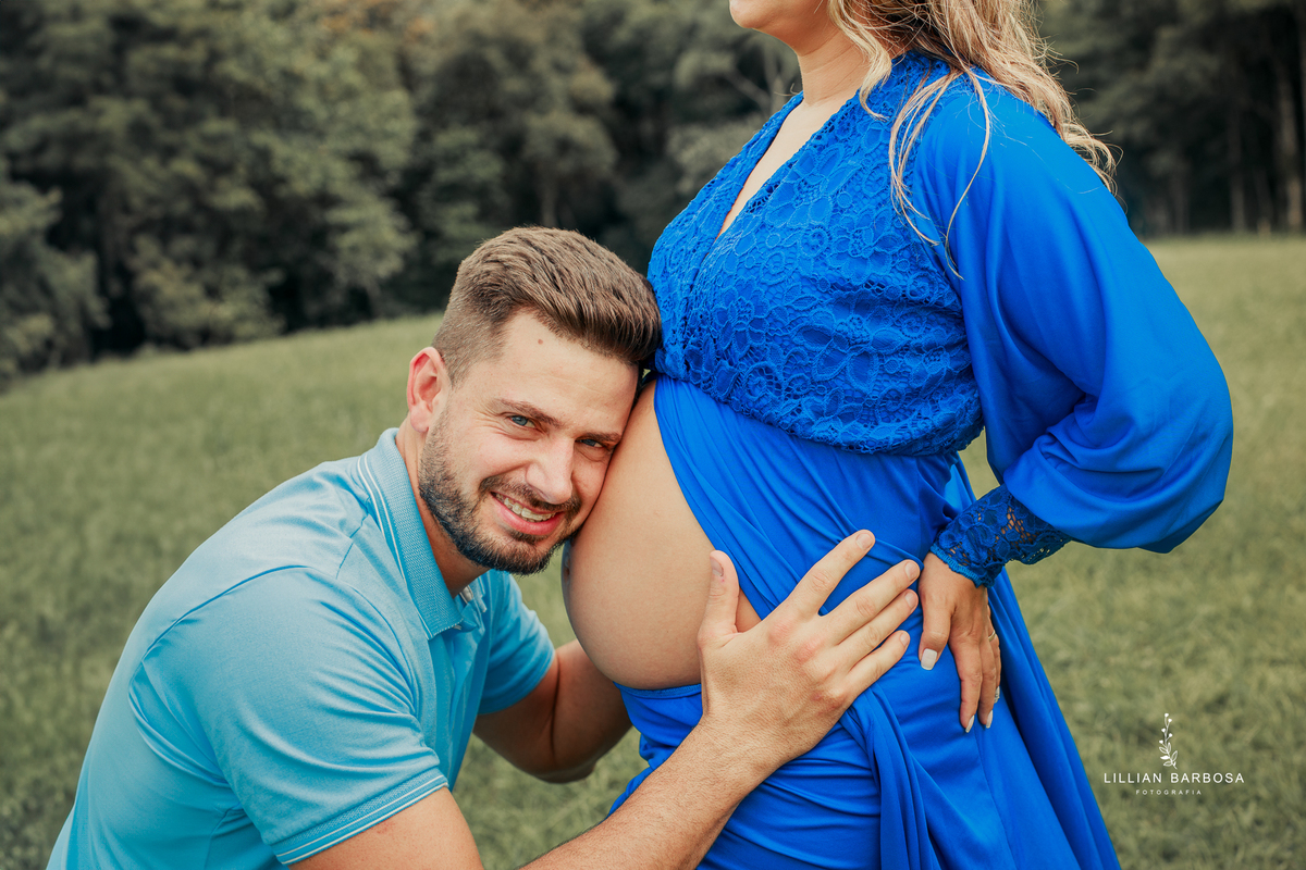 ensaio-de-gestante-espera-de-matteo-ensaio-de-gravidinhas-bory-preto-calça jeans -estudio-lillian-barbosa-fotografa-de-lauro-muller-santa-catarina