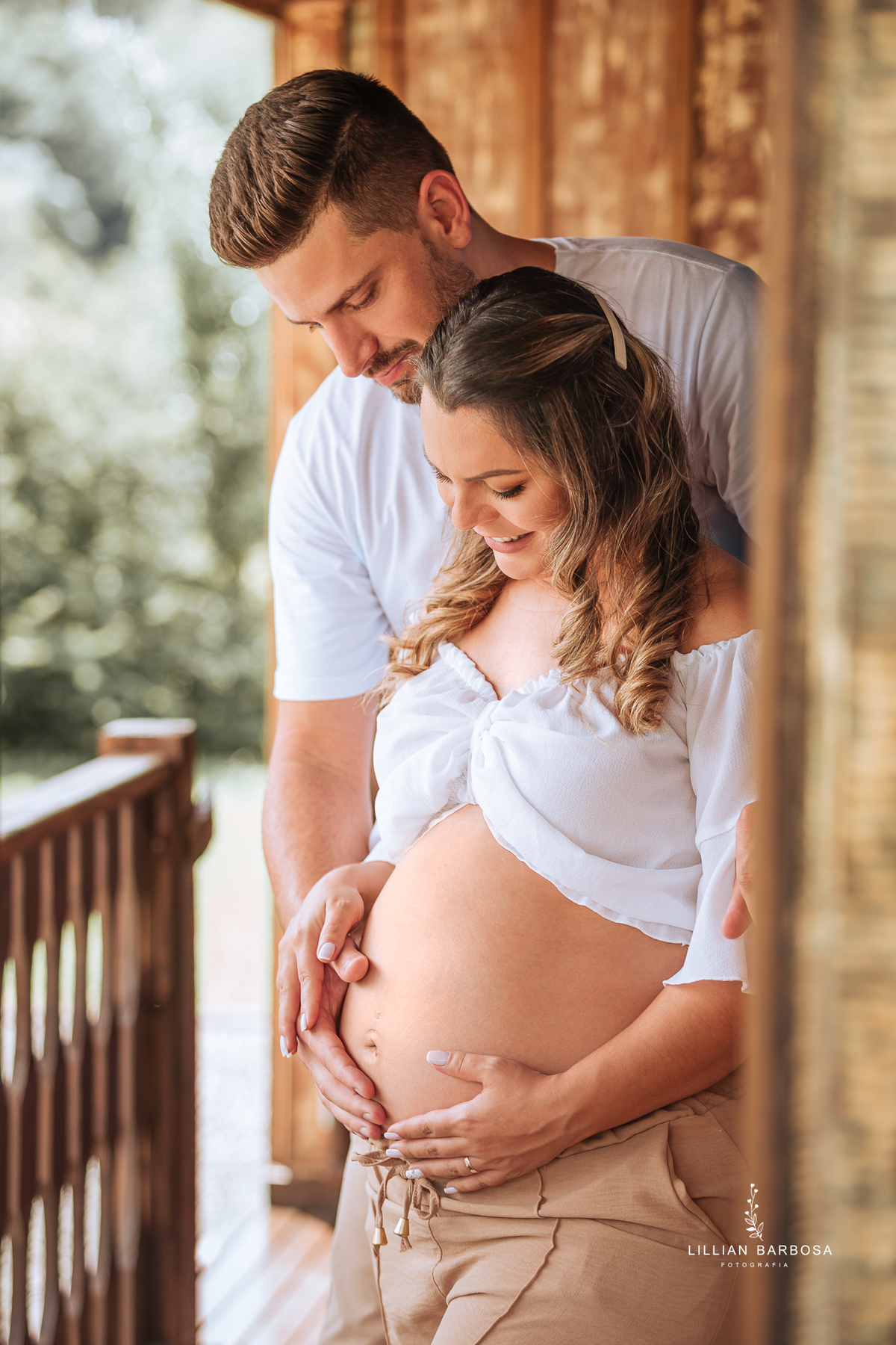 ensaio-de-gestante-espera-de-matteo-ensaio-de-gravidinhas-bory-preto-calça jeans -estudio-lillian-barbosa-fotografa-de-lauro-muller-santa-catarina