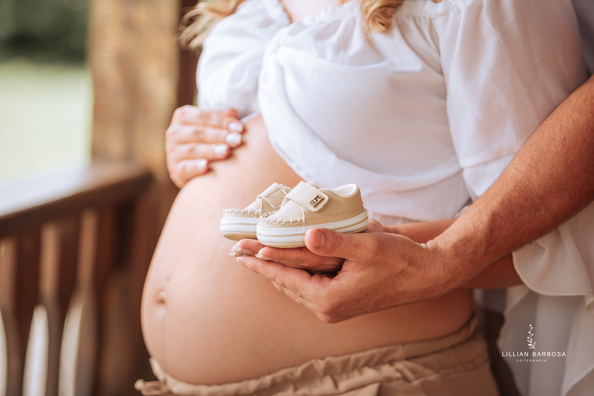 ensaio-de-gestante-espera-de-matteo-ensaio-de-gravidinhas-bory-preto-calça jeans -estudio-lillian-barbosa-fotografa-de-lauro-muller-santa-catarina