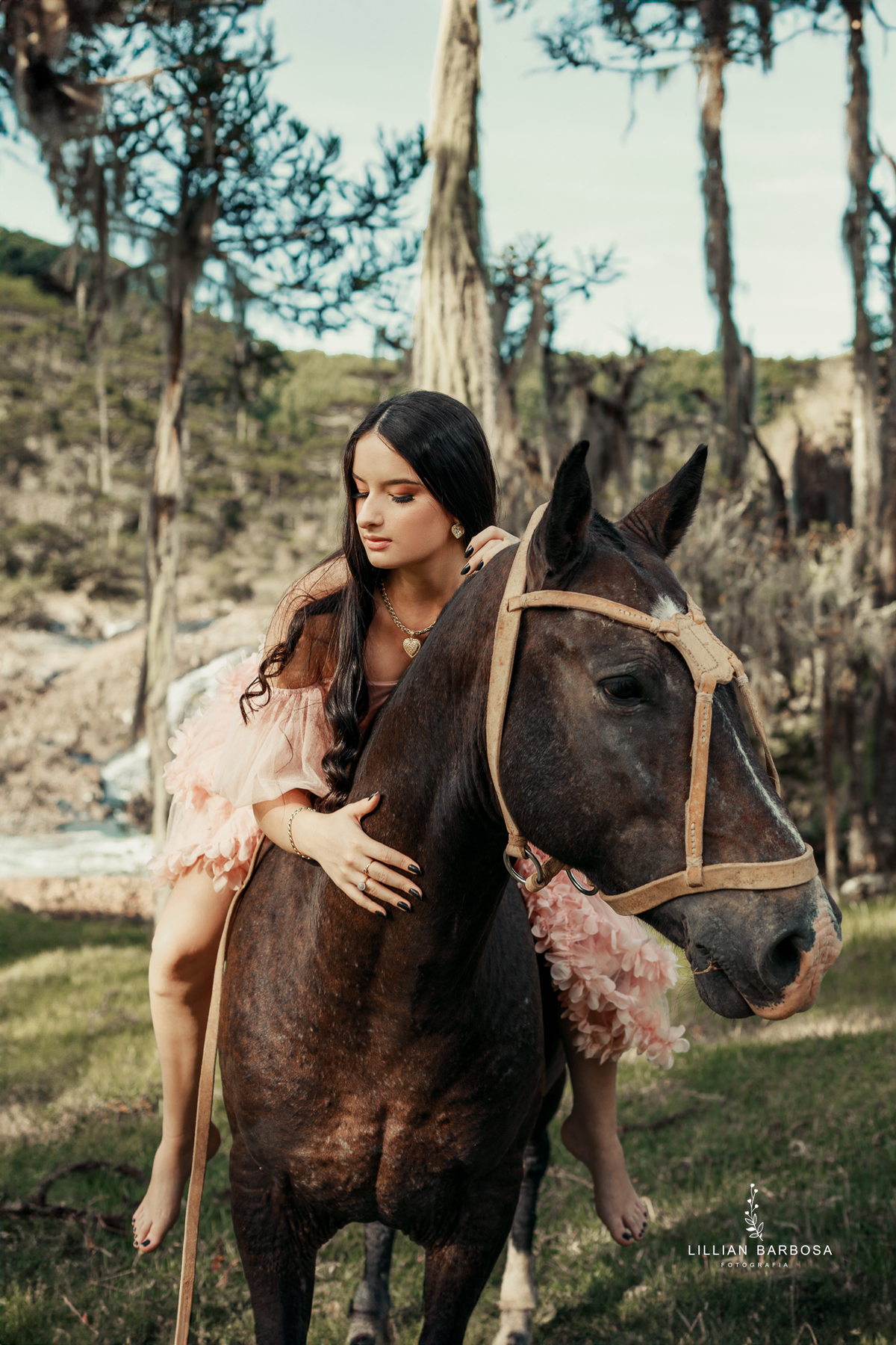 ensaio-de-quinze-anos-serra-do-rio-do-rastro-vestido-rosa-azul-conjunto-branco-fotografa-de-lauro-muller- fotografa-fotografa-de-orleans-fotografa-de-serra-do-rio-do-rastro-