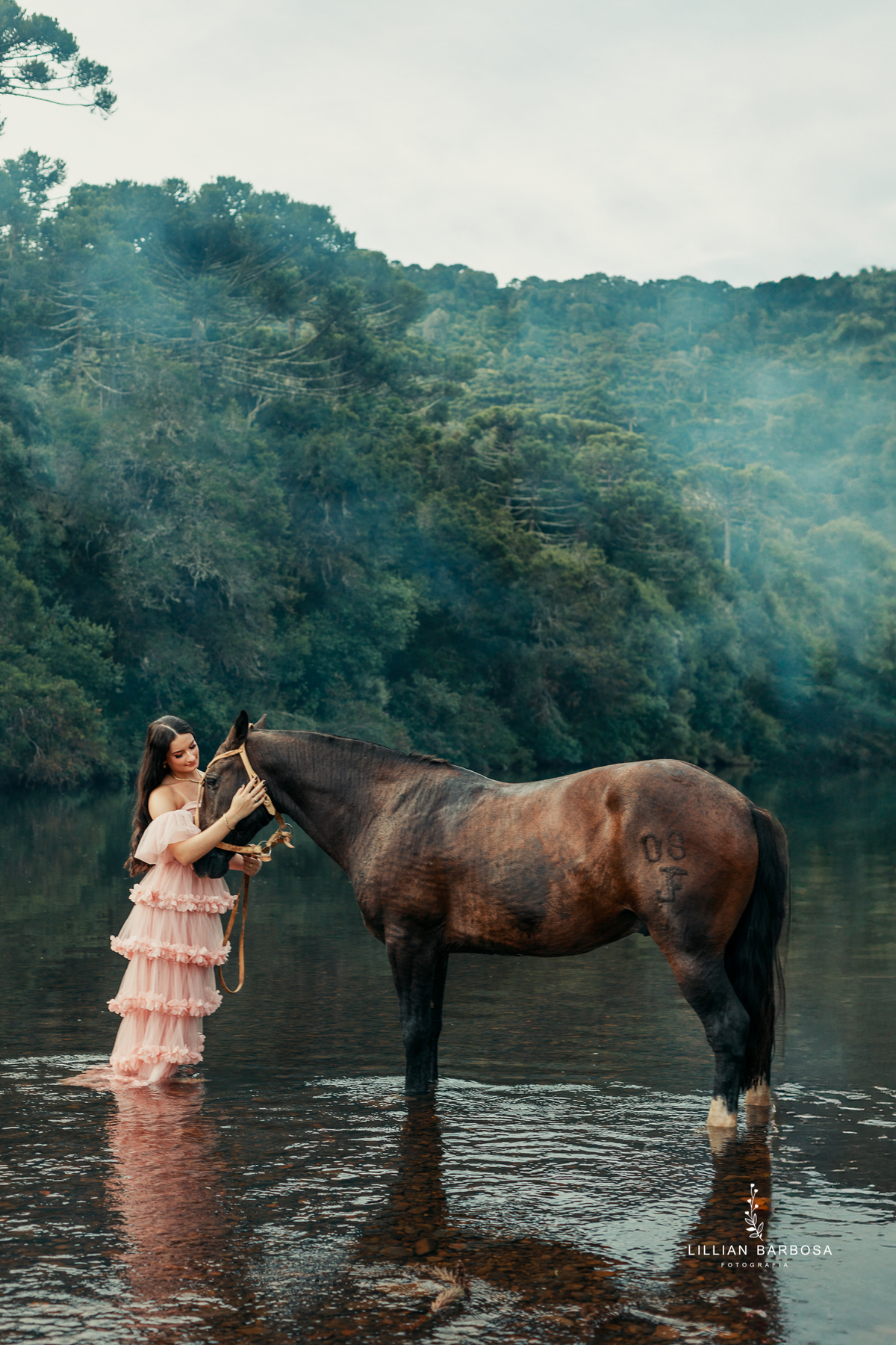 ensaio-de-quinze-anos-serra-do-rio-do-rastro-vestido-rosa-azul-conjunto-branco-fotografa-de-lauro-muller- fotografa-fotografa-de-orleans-fotografa-de-serra-do-rio-do-rastro-