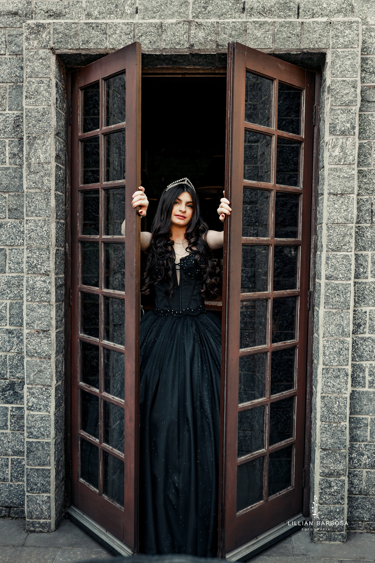 fiffteen-larissa-ensaio-de-quinze-anos--ensaio-no-castelo-britanico-fifteens-da-lillian-barbosa-fotogrtafa-de-cocal-do-sul-fotografa-de-lauro muller-fotografa-delauroi-muller-a-melhor-da-regiao (1)