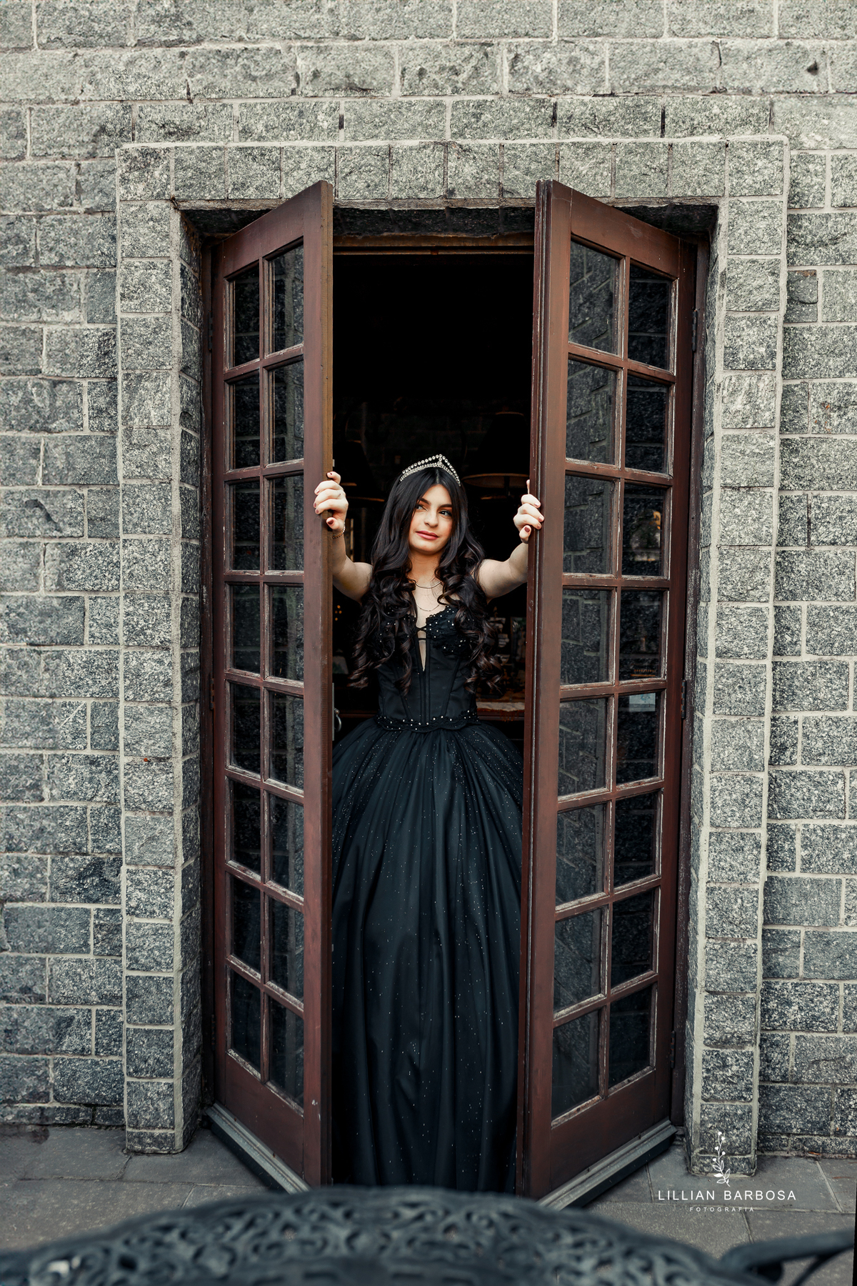 fiffteen-larissa-ensaio-de-quinze-anos--ensaio-no-castelo-britanico-fifteens-da-lillian-barbosa-fotogrtafa-de-cocal-do-sul-fotografa-de-lauro muller-fotografa-delauroi-muller-a-melhor-da-regiao (1)