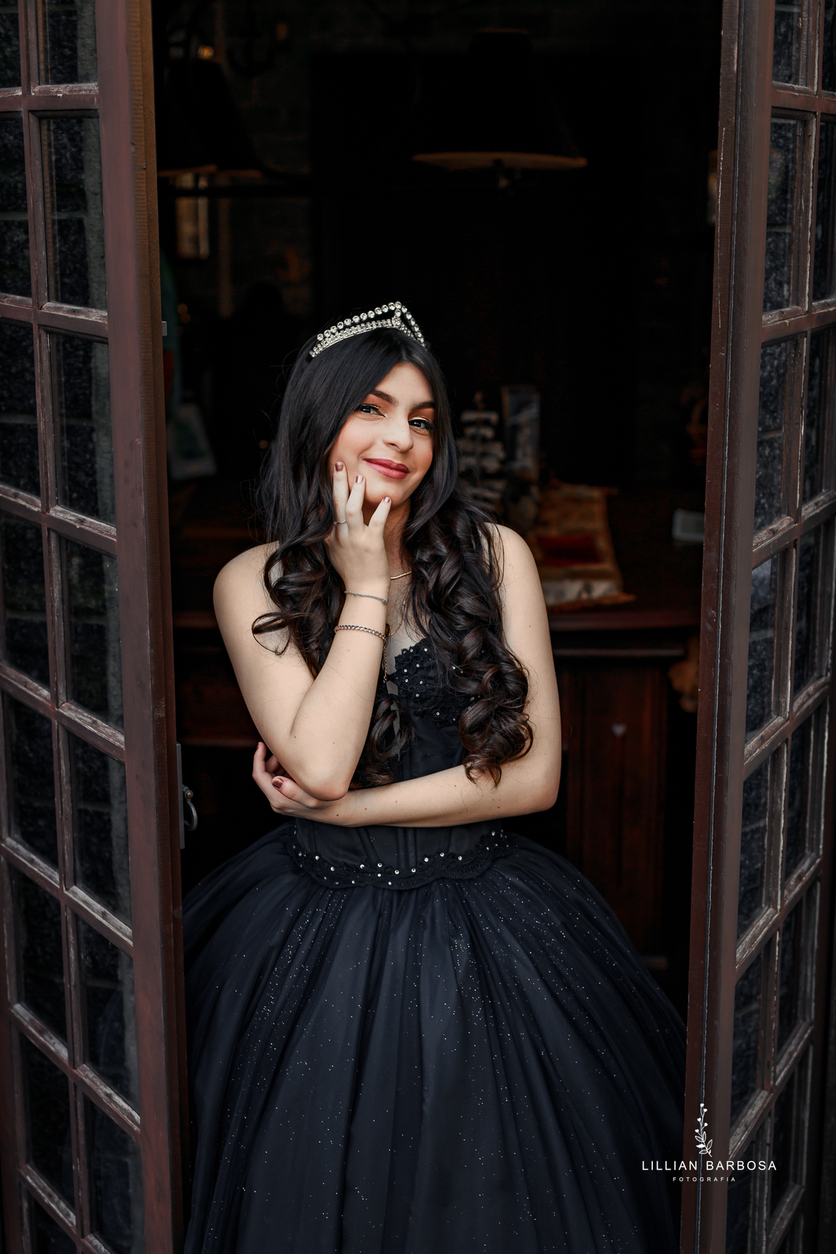 fiffteen-larissa-ensaio-de-quinze-anos--ensaio-no-castelo-britanico-fifteens-da-lillian-barbosa-fotogrtafa-de-cocal-do-sul-fotografa-de-lauro muller-fotografa-delauroi-muller-a-melhor-da-regiao (1)