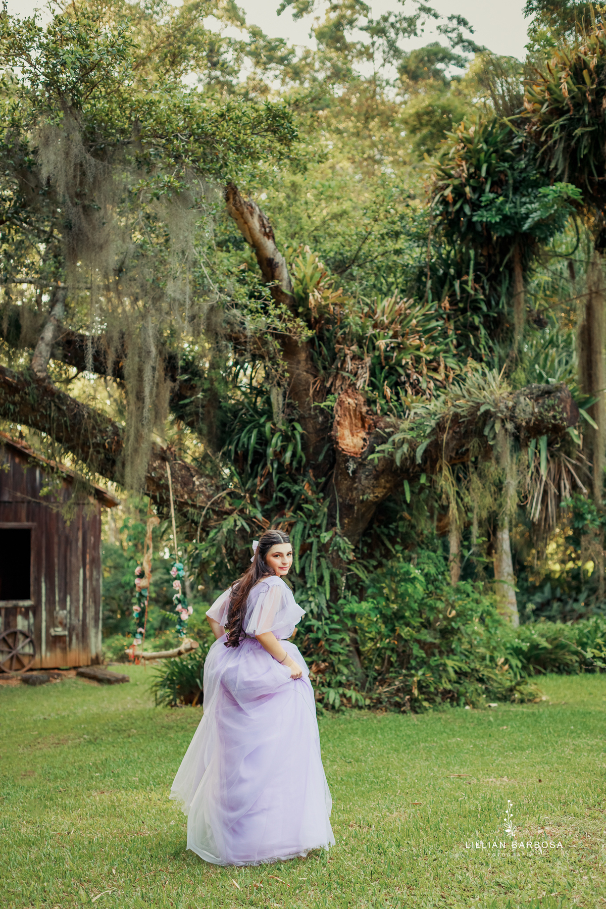 fiffteen-larissa-ensaio-de-quinze-anos--ensaio-no-castelo-britanico-fifteens-da-lillian-barbosa-fotogrtafa-de-cocal-do-sul-fotografa-de-lauro muller-fotografa-delauroi-muller-a-melhor-da-regiao (1)