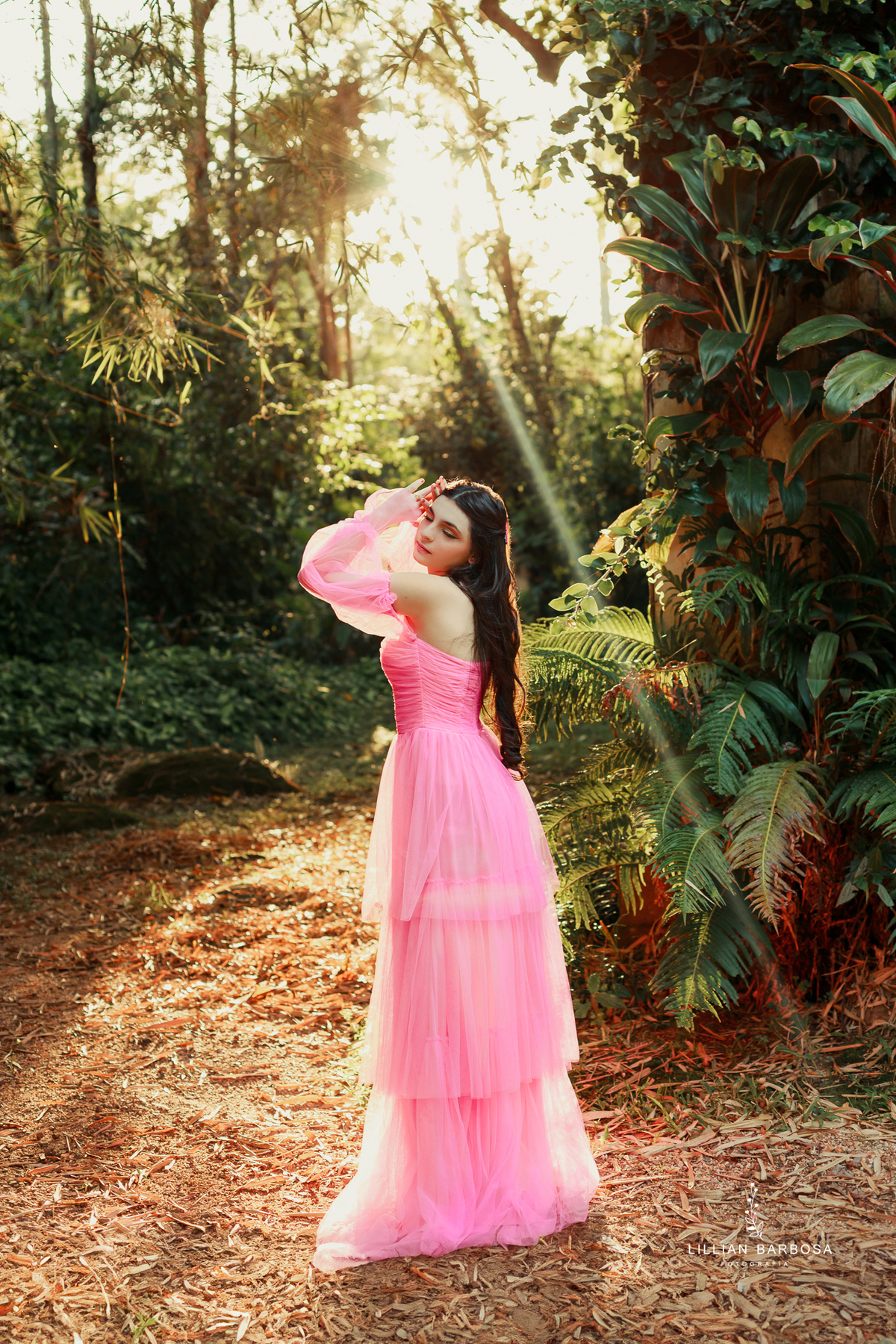 fiffteen-larissa-ensaio-de-quinze-anos--ensaio-no-castelo-britanico-fifteens-da-lillian-barbosa-fotogrtafa-de-cocal-do-sul-fotografa-de-lauro muller-fotografa-delauroi-muller-a-melhor-da-regiao (1)