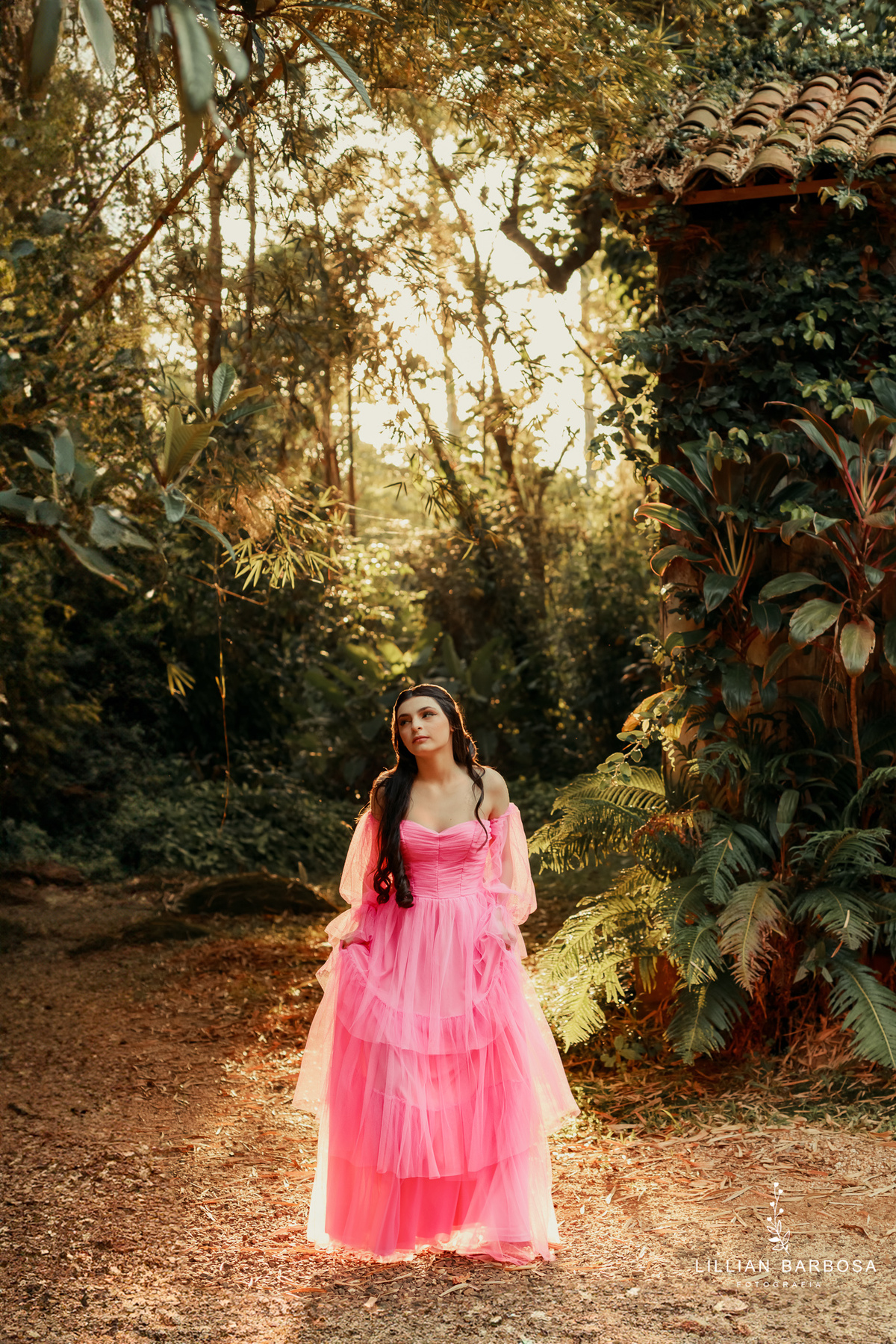 fiffteen-larissa-ensaio-de-quinze-anos--ensaio-no-castelo-britanico-fifteens-da-lillian-barbosa-fotogrtafa-de-cocal-do-sul-fotografa-de-lauro muller-fotografa-delauroi-muller-a-melhor-da-regiao (1)