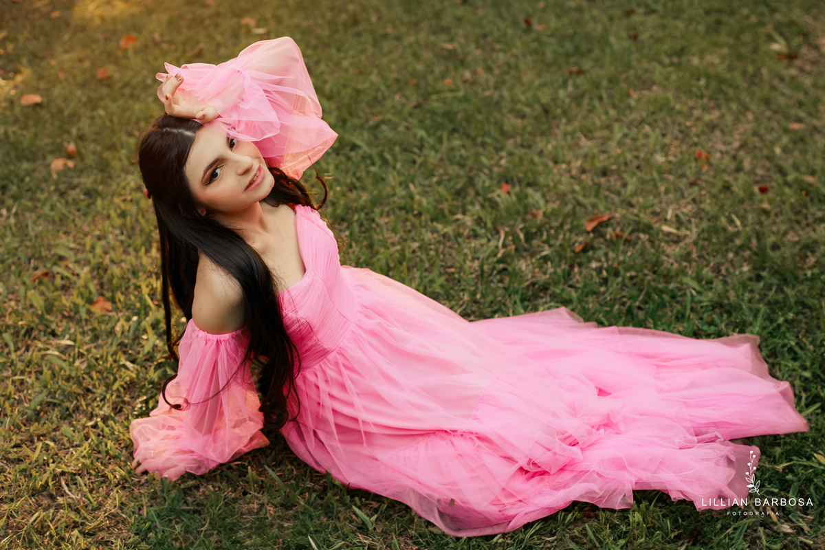 fiffteen-larissa-ensaio-de-quinze-anos--ensaio-no-castelo-britanico-fifteens-da-lillian-barbosa-fotogrtafa-de-cocal-do-sul-fotografa-de-lauro muller-fotografa-delauroi-muller-a-melhor-da-regiao (1)