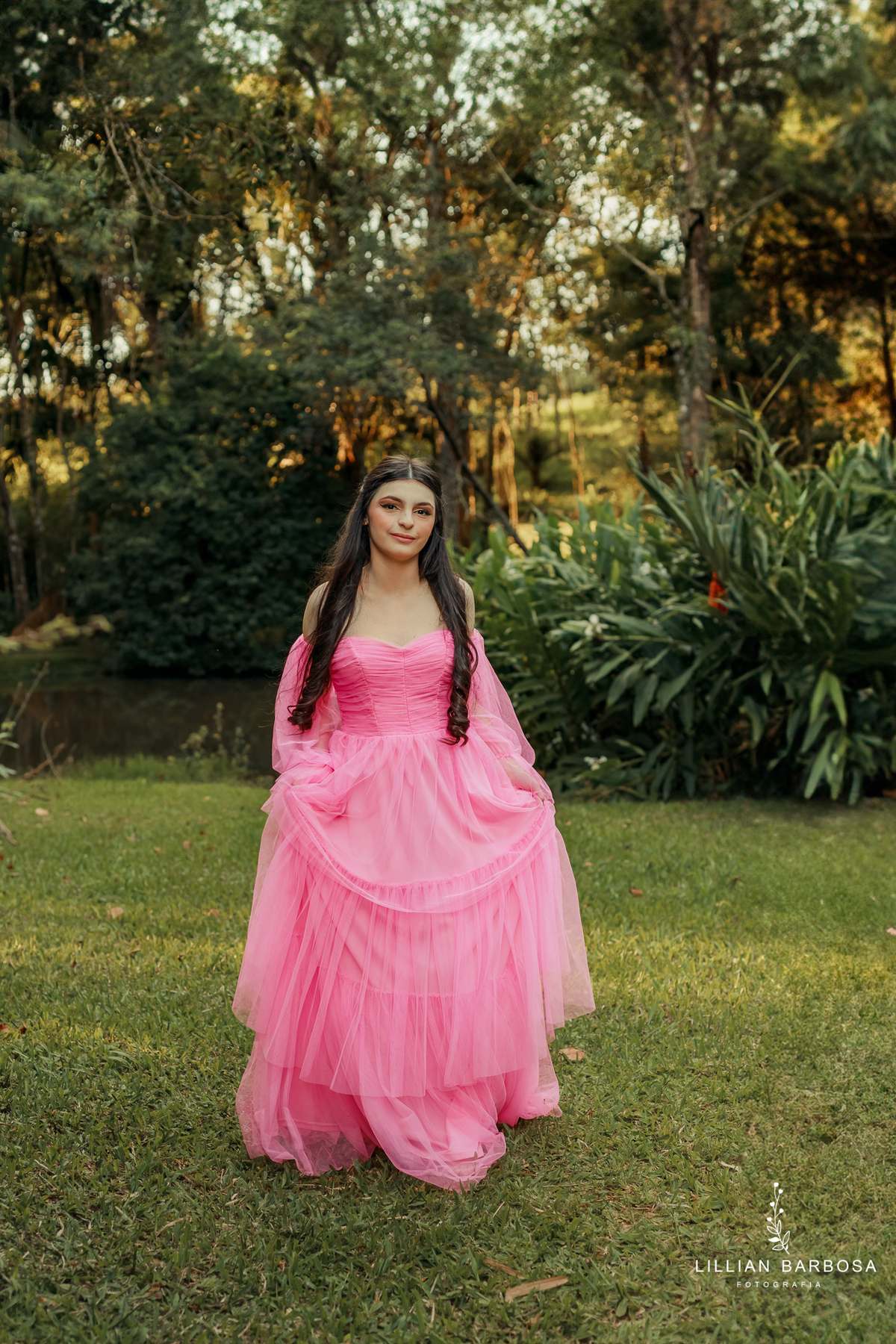 fiffteen-larissa-ensaio-de-quinze-anos--ensaio-no-castelo-britanico-fifteens-da-lillian-barbosa-fotogrtafa-de-cocal-do-sul-fotografa-de-lauro muller-fotografa-delauroi-muller-a-melhor-da-regiao (1)