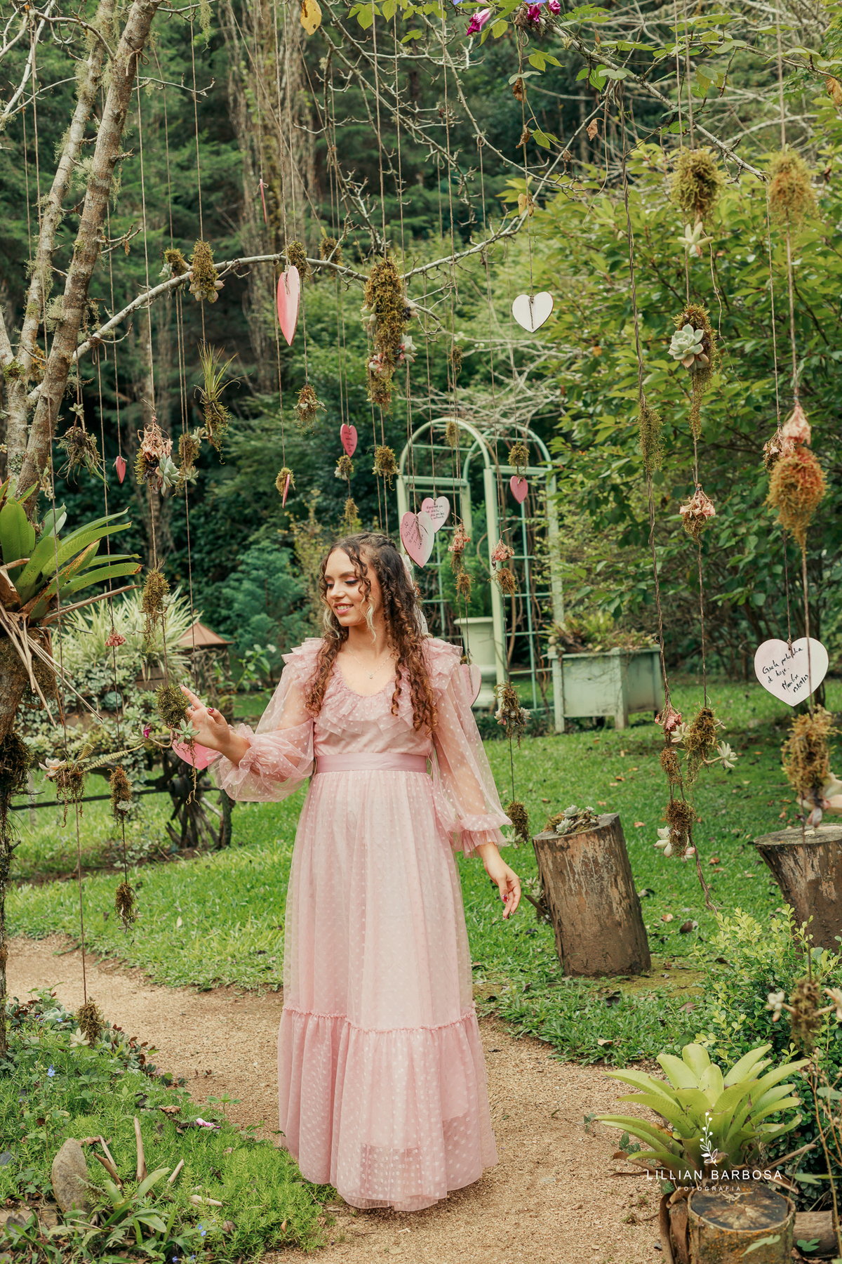 ensaio-de-quinze-anos-cavalo-sitio-jarim-secreto-ville-de-france-de-urubici-vestido-delicado-vestido-barbie-fotografa-de-urubici-santa-catarina-fotografa-da-serra-gaucha-fotografa-de-lauro muller-