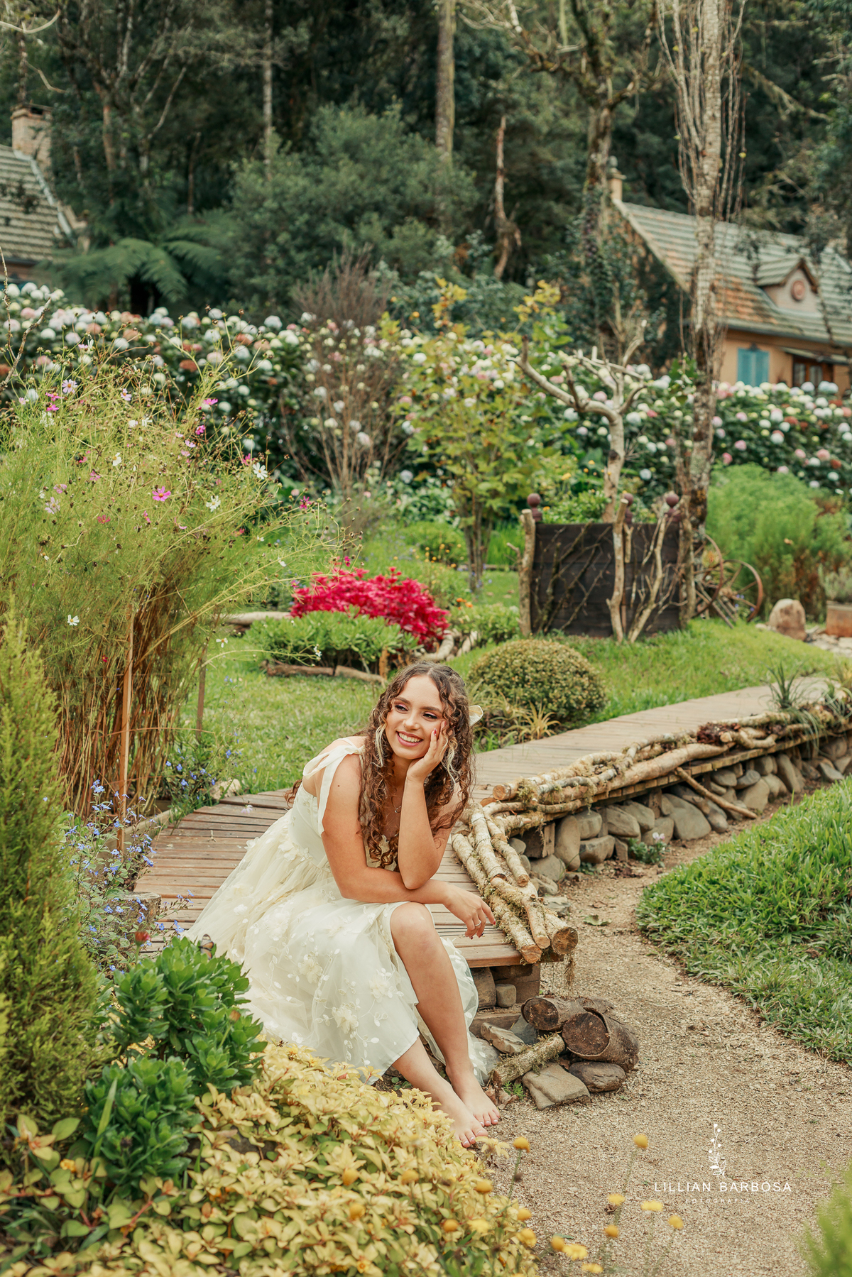 ensaio-de-quinze-anos-cavalo-sitio-jarim-secreto-ville-de-france-de-urubici-vestido-delicado-vestido-barbie-fotografa-de-urubici-santa-catarina-fotografa-da-serra-gaucha-fotografa-de-lauro muller-