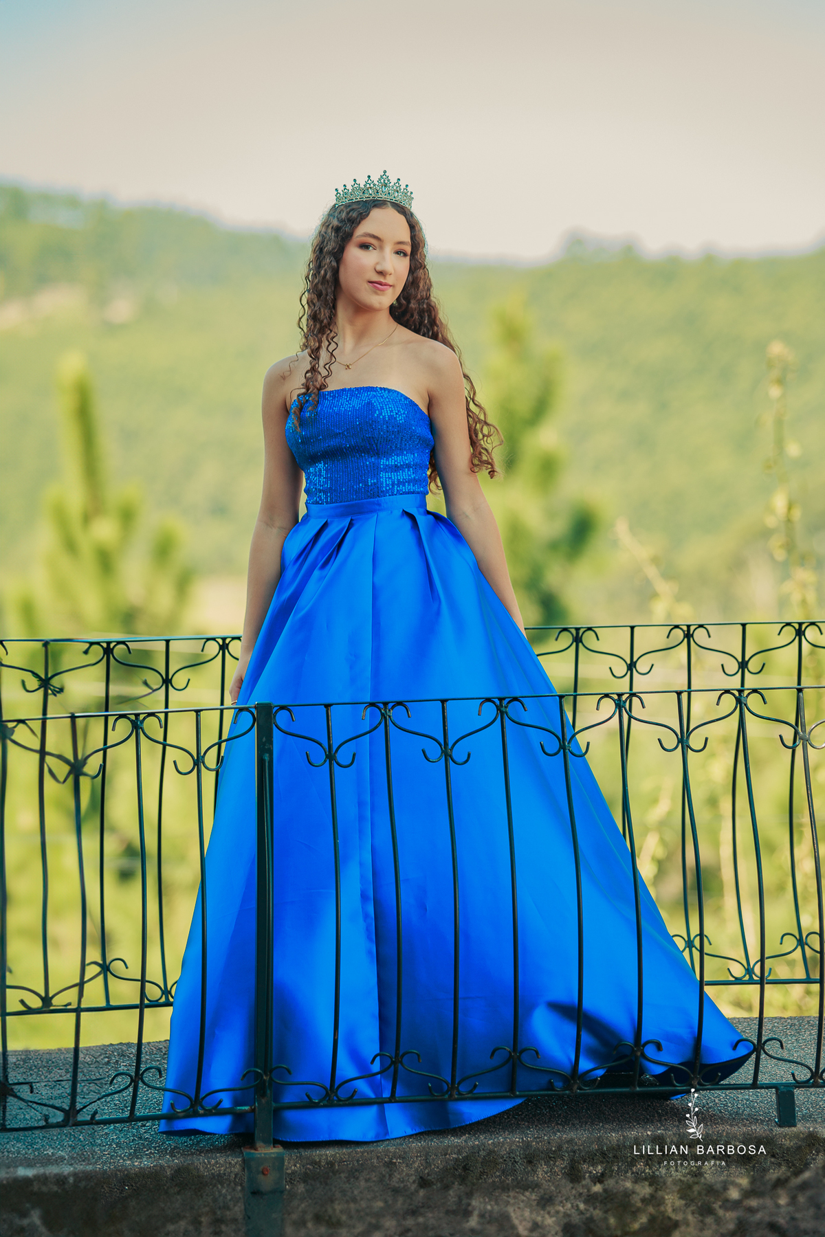 ensaio-de-quinze-anos-castelo-belvedere-castelo-em-treze-de-maio-vestido-azul-vestido-rosa-branco-forografa-de-lauro muller-fotografa-de-treze-de-mao-fotografa-de-santa-catarina-fotografa-destaque-do-ano