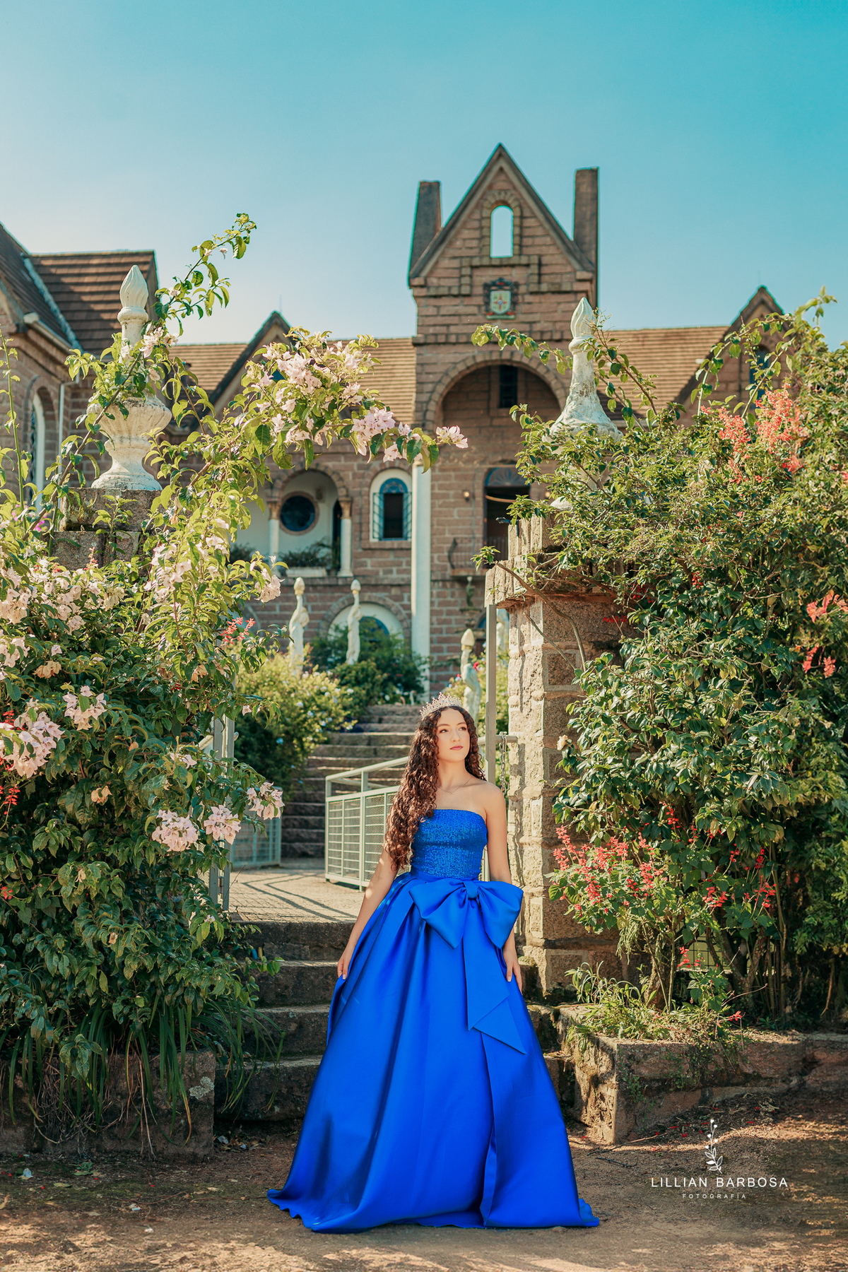 ensaio-de-quinze-anos-castelo-belvedere-castelo-em-treze-de-maio-vestido-azul-vestido-rosa-branco-forografa-de-lauro muller-fotografa-de-treze-de-mao-fotografa-de-santa-catarina-fotografa-destaque-do-ano