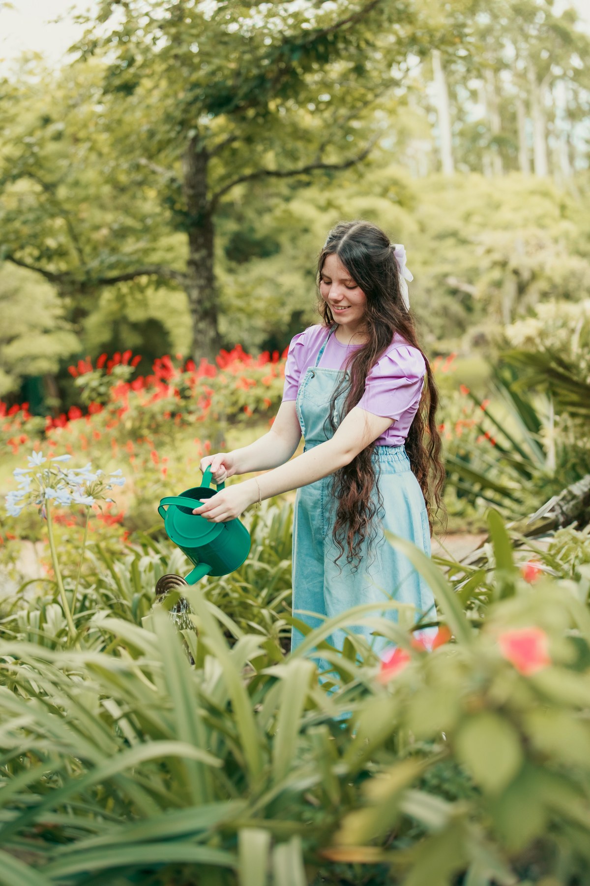 ensaio-de-quinze anos--ensaio-externo-em-lauro-muller-santa-catarina-vestido-roxo--capa-coproa-e-espada-cocal-do-sul-fotgrafa-de-cocal-do-sul-lillian-barbosa-fotografia-fotografa-