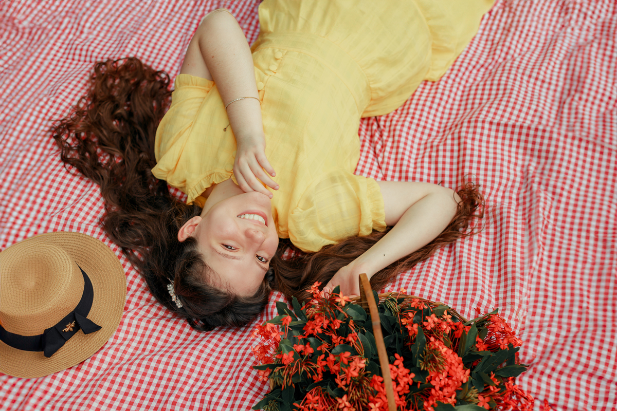 ensaio-de-quinze anos--ensaio-externo-em-lauro-muller-santa-catarina-vestido-roxo--capa-coproa-e-espada-cocal-do-sul-fotgrafa-de-cocal-do-sul-lillian-barbosa-fotografia-fotografa-