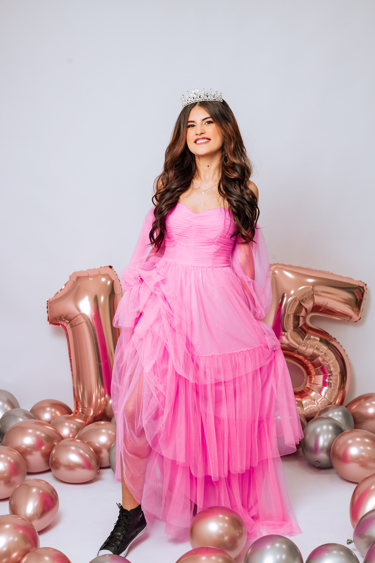 ensaio-de-quinze anos--ensaio-externo-em-lauro-muller-santa-catarina-vestido-rosa-ensaio-n-estudio-da-lillian-barbosa-fotografia-fotografa-de-lauro-muller