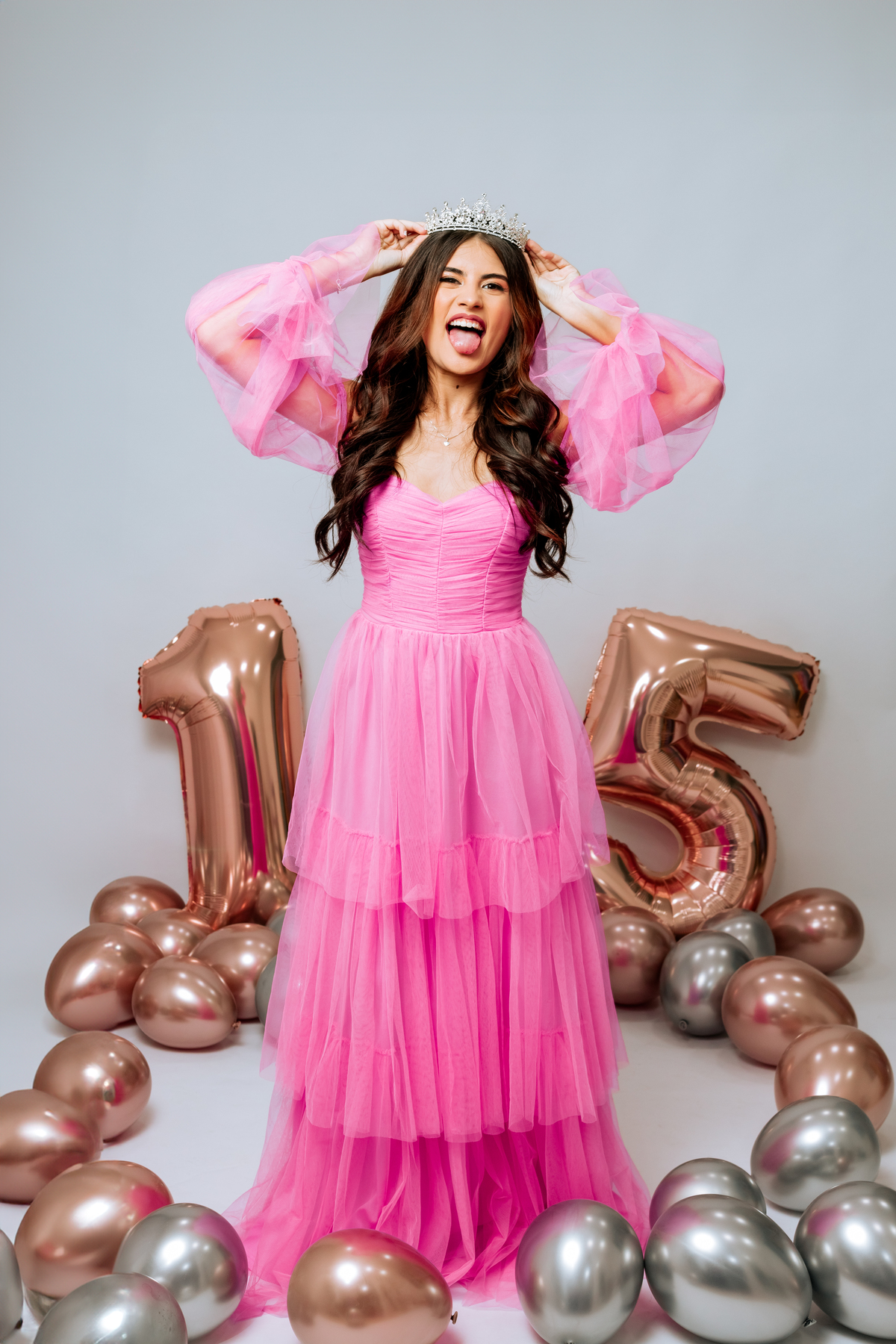 ensaio-de-quinze anos--ensaio-externo-em-lauro-muller-santa-catarina-vestido-rosa-ensaio-n-estudio-da-lillian-barbosa-fotografia-fotografa-de-lauro-muller