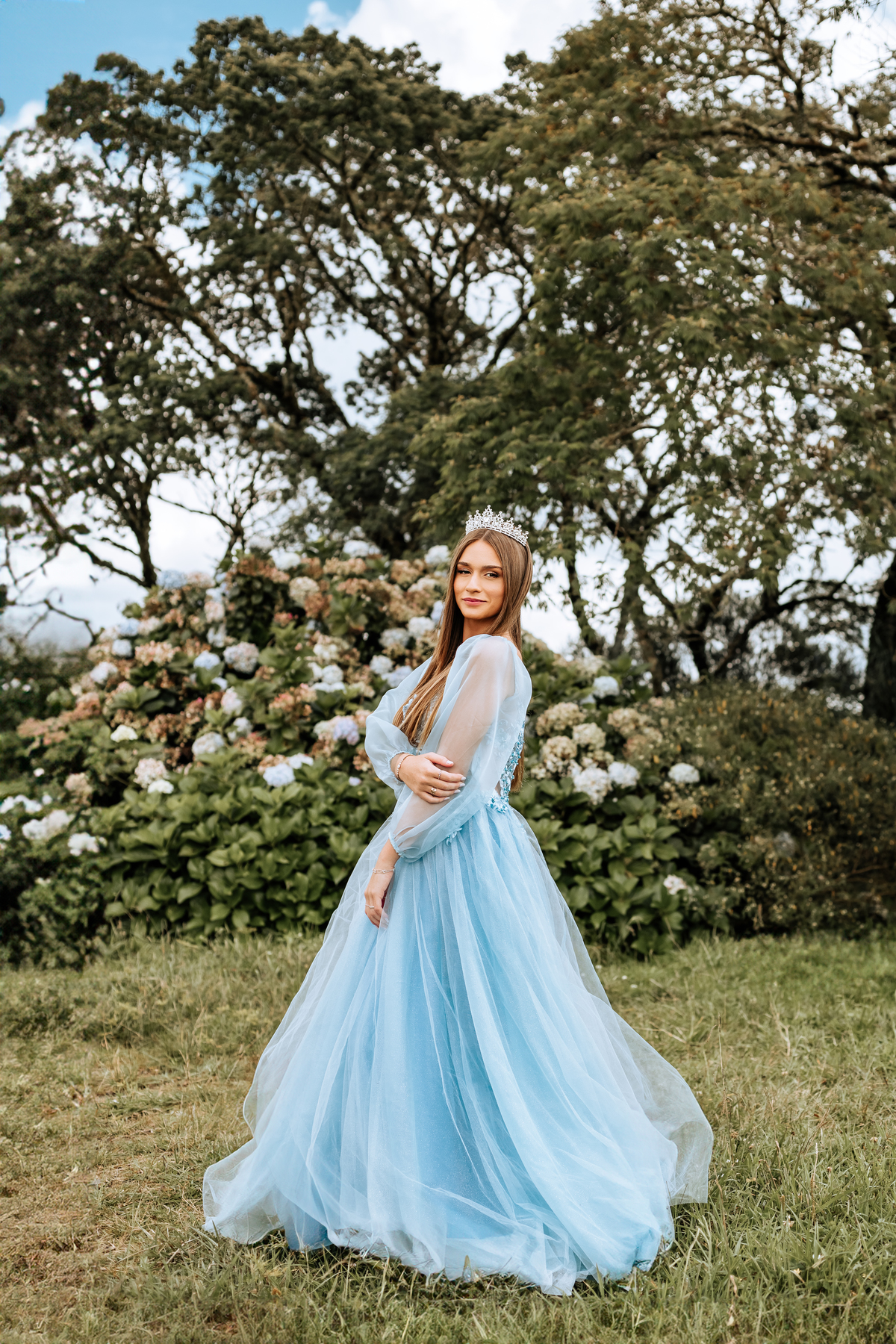 ensaio-de-quinze anos-ensaio-externo-em-lauro-muller-santa-catarina--ensaio-na-serra-do-rio-do-rastro-vestido-azul-ensaio-n-estudio-da-lillian-barbosa-fotografia-fotografa-de-lauro-muller