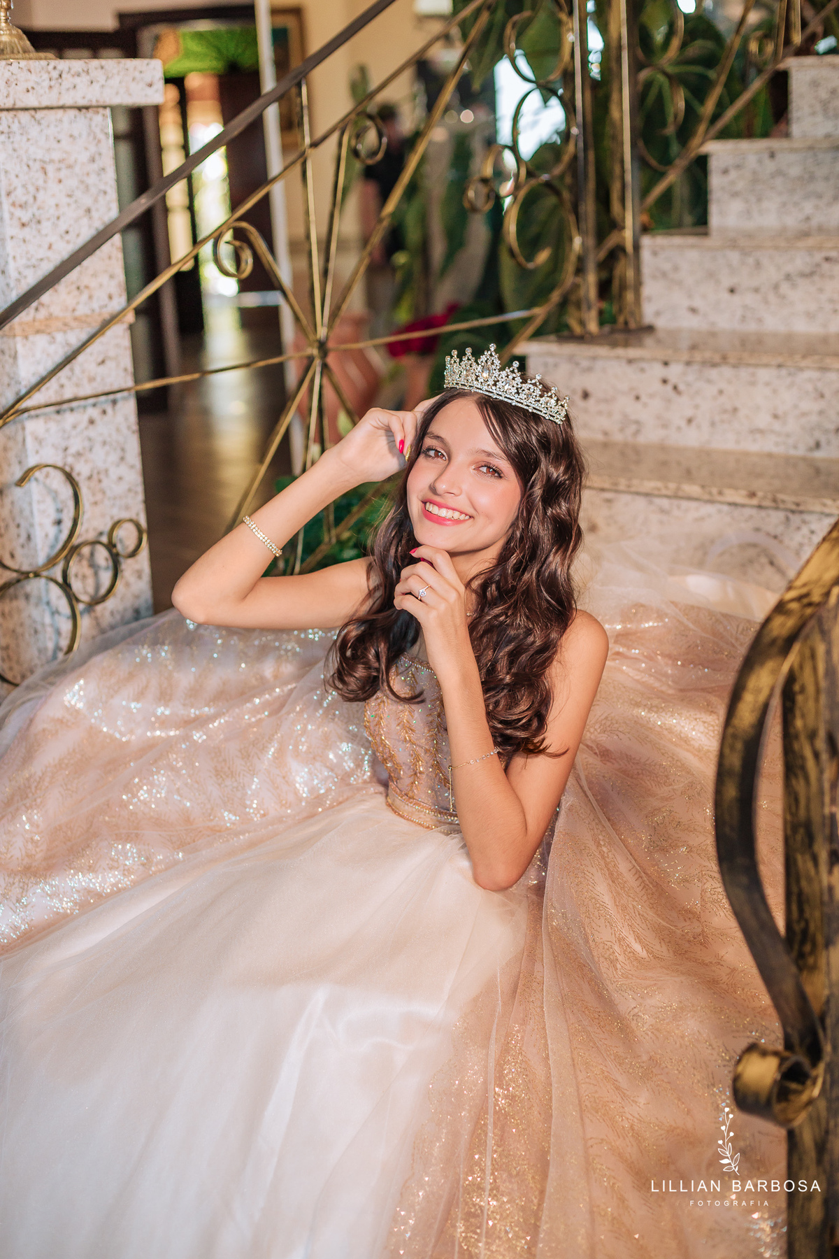 ensaio-de-quinze anos-ensaio-externo-em-treze-de-maio-santa-catarina-castelo-belvedere-ensaio-no-estudio-da-lillian-barbosa-fotografa-de-treze-de-maio-fotografia-fotografa-de-lauro-muller