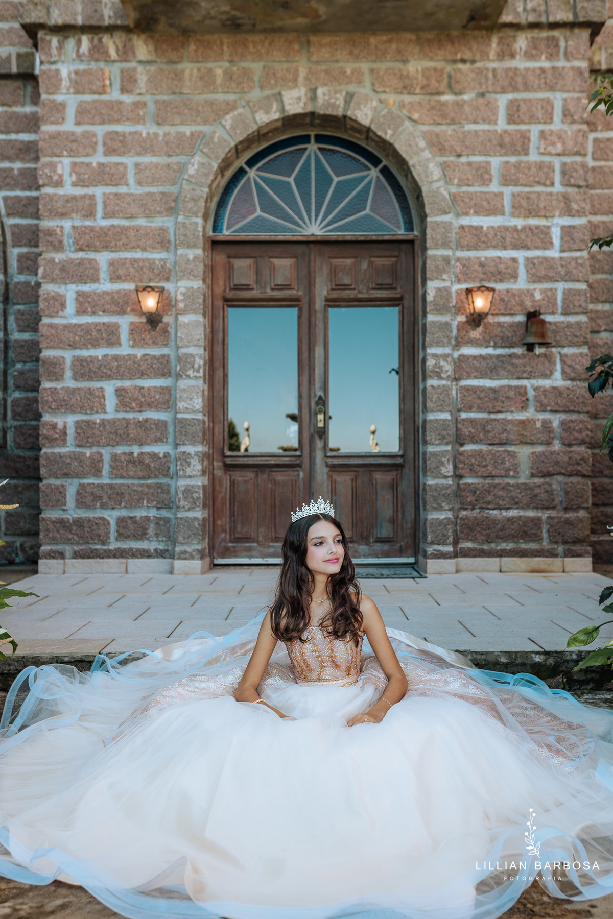 ensaio-de-quinze anos-ensaio-externo-em-treze-de-maio-santa-catarina-castelo-belvedere-ensaio-no-estudio-da-lillian-barbosa-fotografa-de-treze-de-maio-fotografia-fotografa-de-lauro-muller