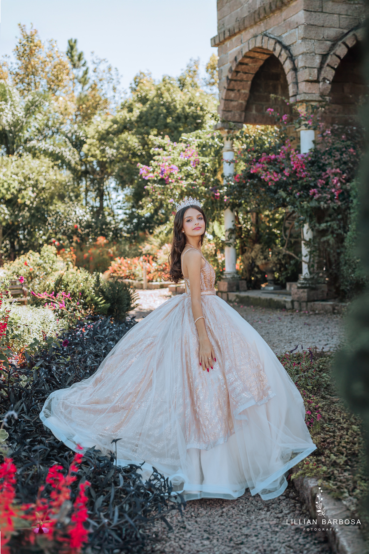 ensaio-de-quinze anos-ensaio-externo-em-treze-de-maio-santa-catarina-castelo-belvedere-ensaio-no-estudio-da-lillian-barbosa-fotografa-de-treze-de-maio-fotografia-fotografa-de-lauro-muller