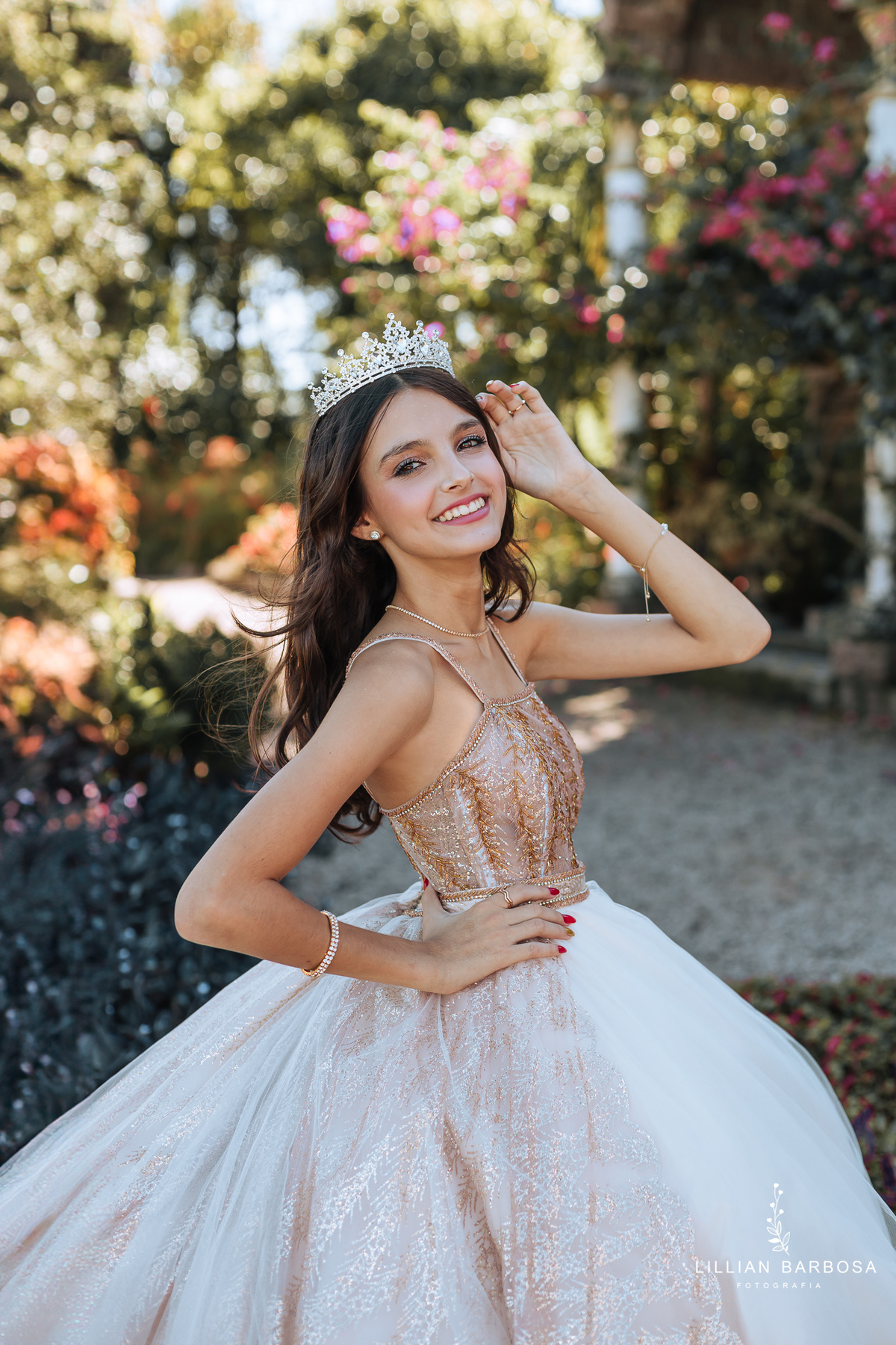 ensaio-de-quinze anos-ensaio-externo-em-treze-de-maio-santa-catarina-castelo-belvedere-ensaio-no-estudio-da-lillian-barbosa-fotografa-de-treze-de-maio-fotografia-fotografa-de-lauro-muller