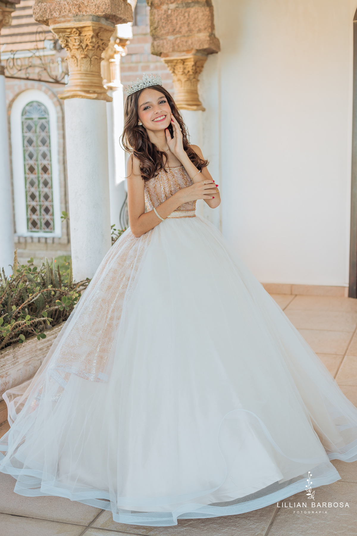 ensaio-de-quinze anos-ensaio-externo-em-treze-de-maio-santa-catarina-castelo-belvedere-ensaio-no-estudio-da-lillian-barbosa-fotografa-de-treze-de-maio-fotografia-fotografa-de-lauro-muller