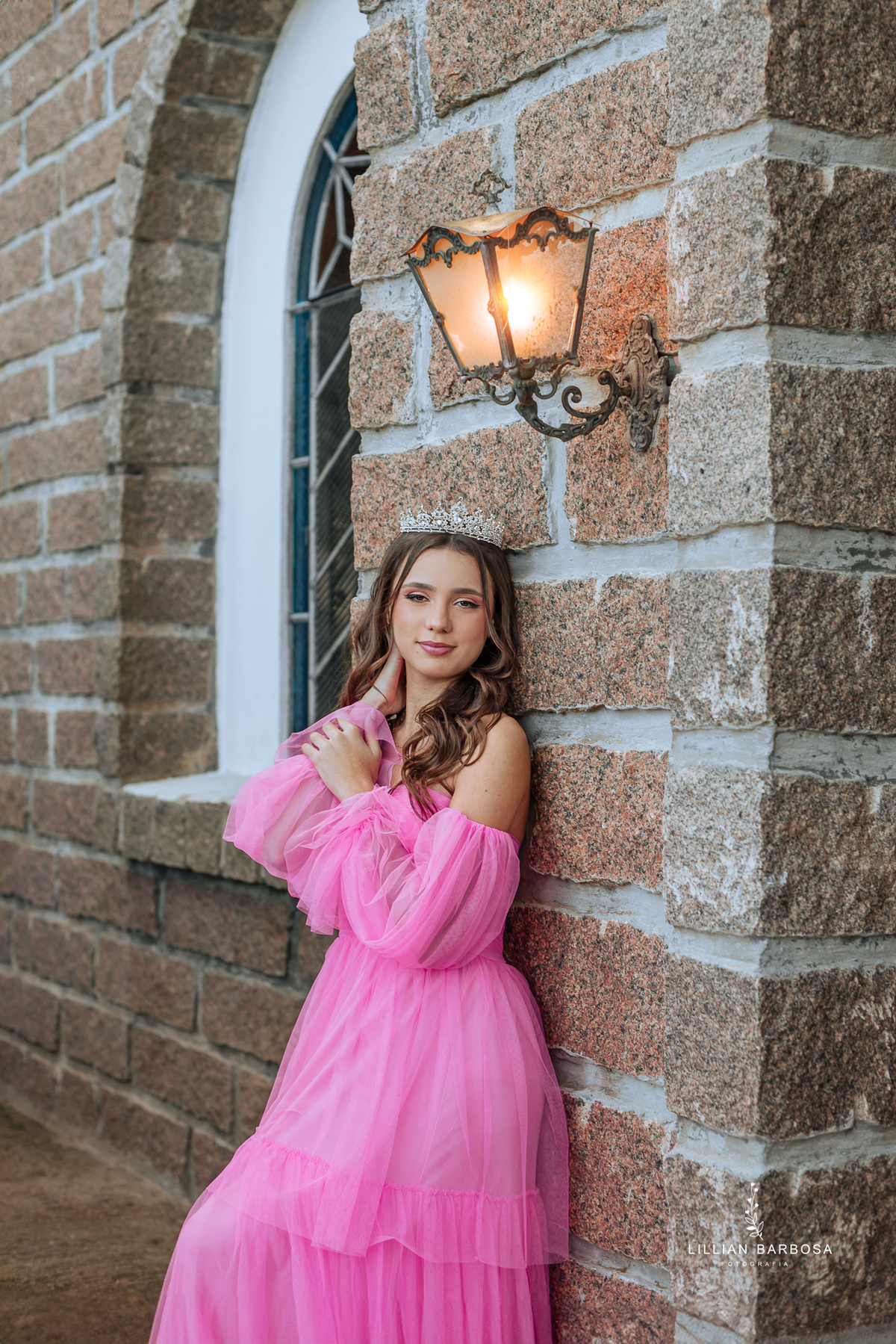 ensaio-de-quinze anos-ensaio-externo-em-treze-de-maio--castelo-belvedere-santa-catarina-vestido-rosa-vestido-azul-saia-de-bale-fotgrafa-de-treze-de-maio-lillian-barbosa-fotografia-fotografa-de-