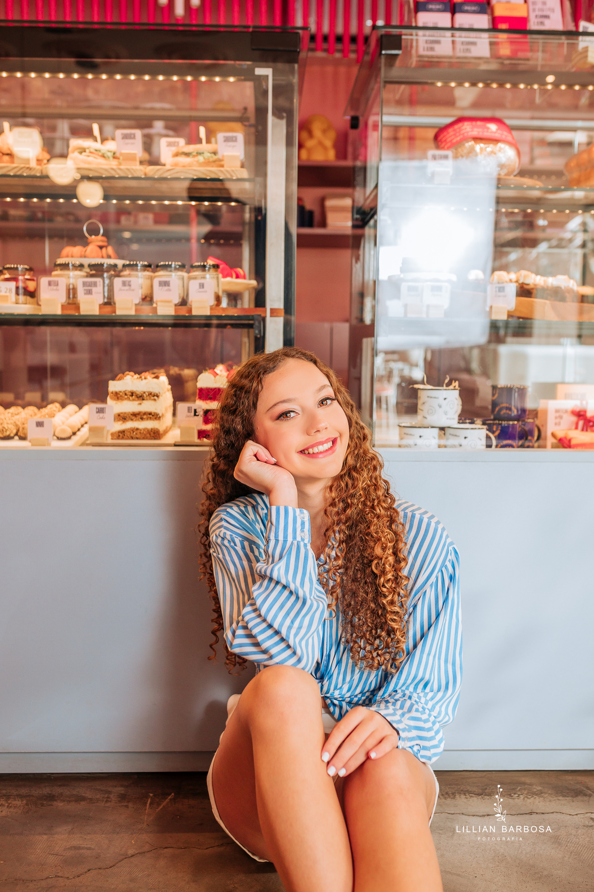 ensaio-de-quinze anos-ensaio-externo-em-balneario-camburiu-santa-catarina-vestido-rosa-vestido-preto-fotgrafa-de-treze-de-maio-lillian-barbosa-fotografia-fotografa-de-balneario-camburiu