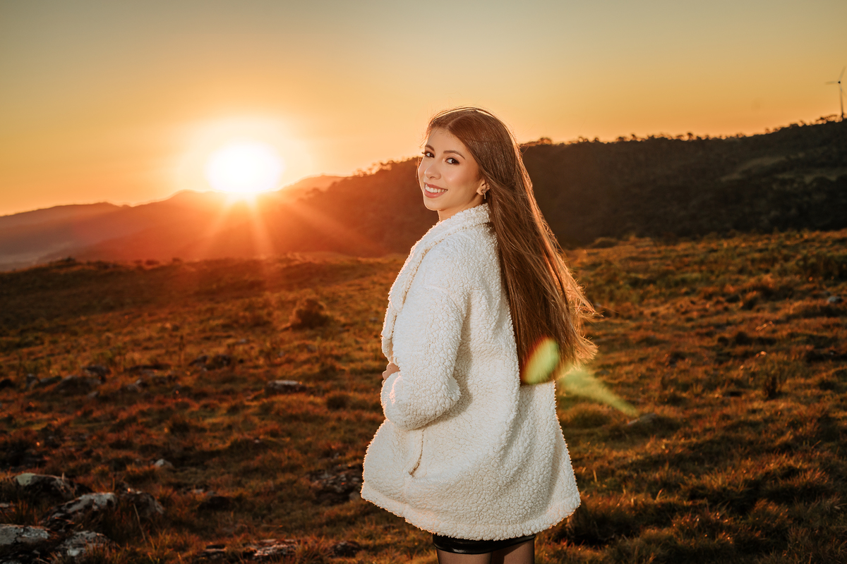 ensaio-de-quinze anos-ensaio-externo-em-serra-do-rio-do-rio-do-rastro-santa-catarina-fotografa-de-serra-do-rio-do-ratro-fotografia-fotografa-de-lauro-muller