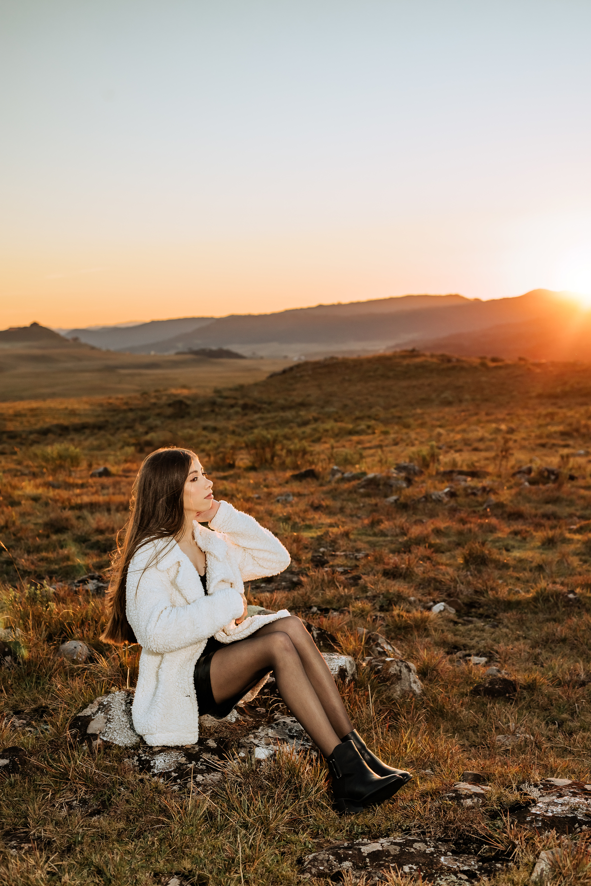 ensaio-de-quinze anos-ensaio-externo-em-serra-do-rio-do-rio-do-rastro-santa-catarina-fotografa-de-serra-do-rio-do-ratro-fotografia-fotografa-de-lauro-muller
