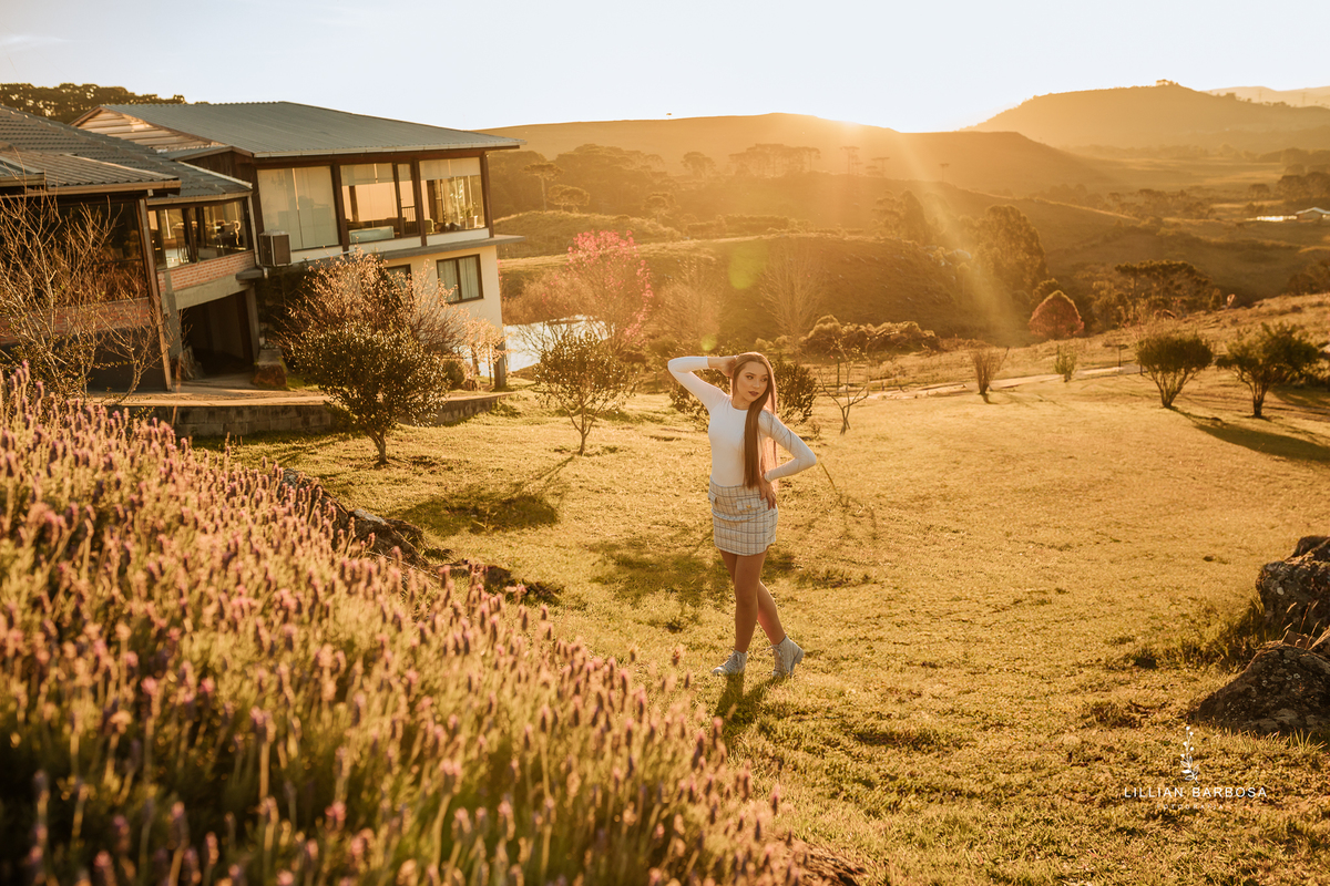 ensaio-de-quinze anos-ensaio-externo-em-serra-do-rio-do-rio-do-rastro-santa-catarina-fotografa-de-serra-do-rio-do-ratro-fotografia-fotografa-de-lauro-muller