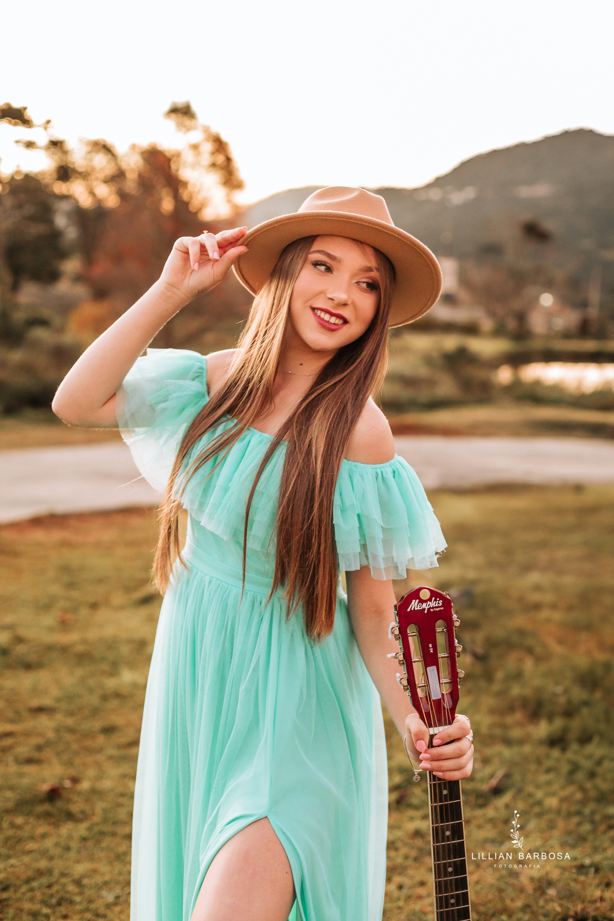 ensaio-de-quinze anos-ensaio-externo-em-serra-do-rio-do-rio-do-rastro-santa-catarina-fotografa-de-serra-do-rio-do-ratro-fotografia-fotografa-de-lauro-muller