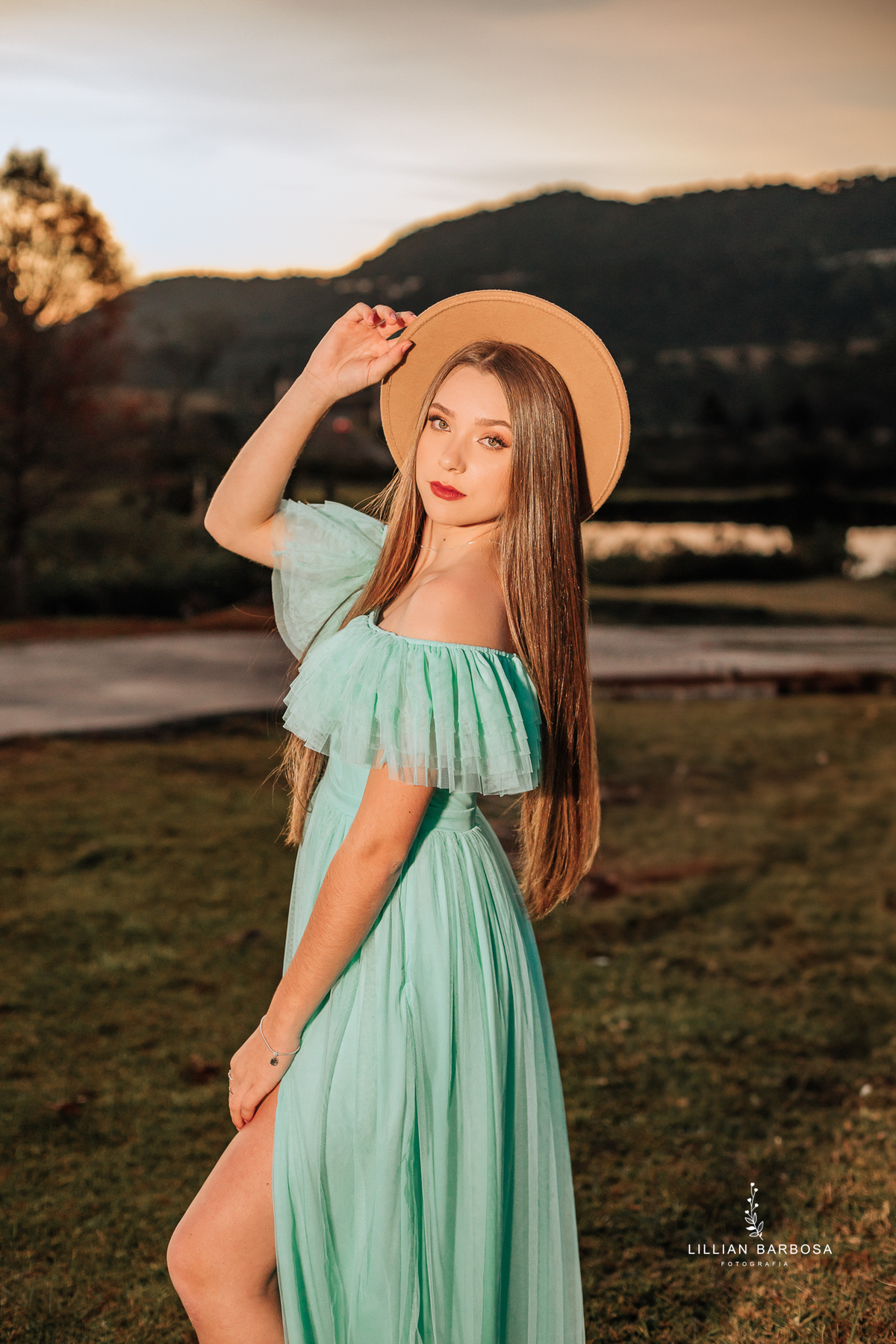 ensaio-de-quinze anos-ensaio-externo-em-serra-do-rio-do-rio-do-rastro-santa-catarina-fotografa-de-serra-do-rio-do-ratro-fotografia-fotografa-de-lauro-muller