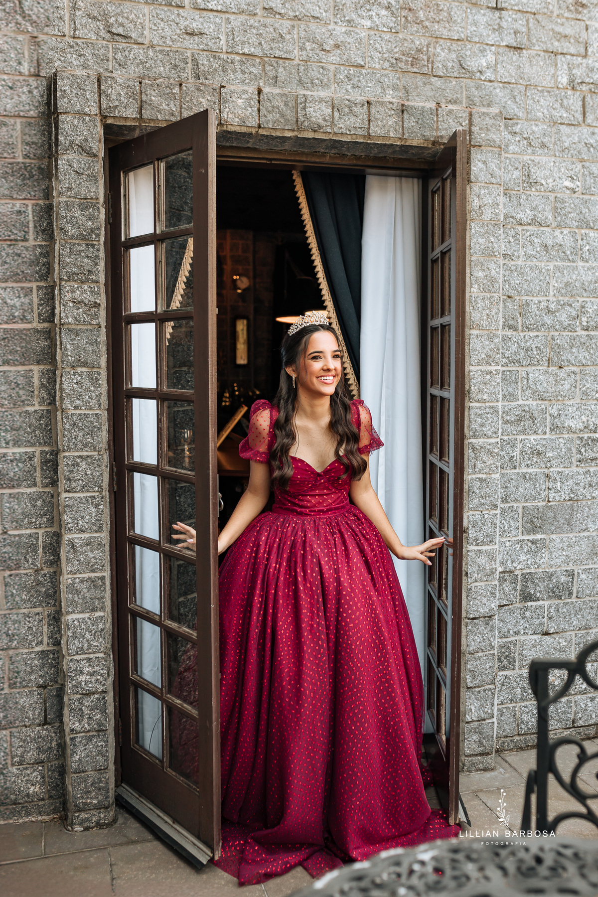 ensaio-de-quinze anos-ensaio-externo-em-castel-belvedere-treze-de-maio-santa-catarina-fotografa-de-treze-de-maio-fotografia-fotografa-de-lauro-muller