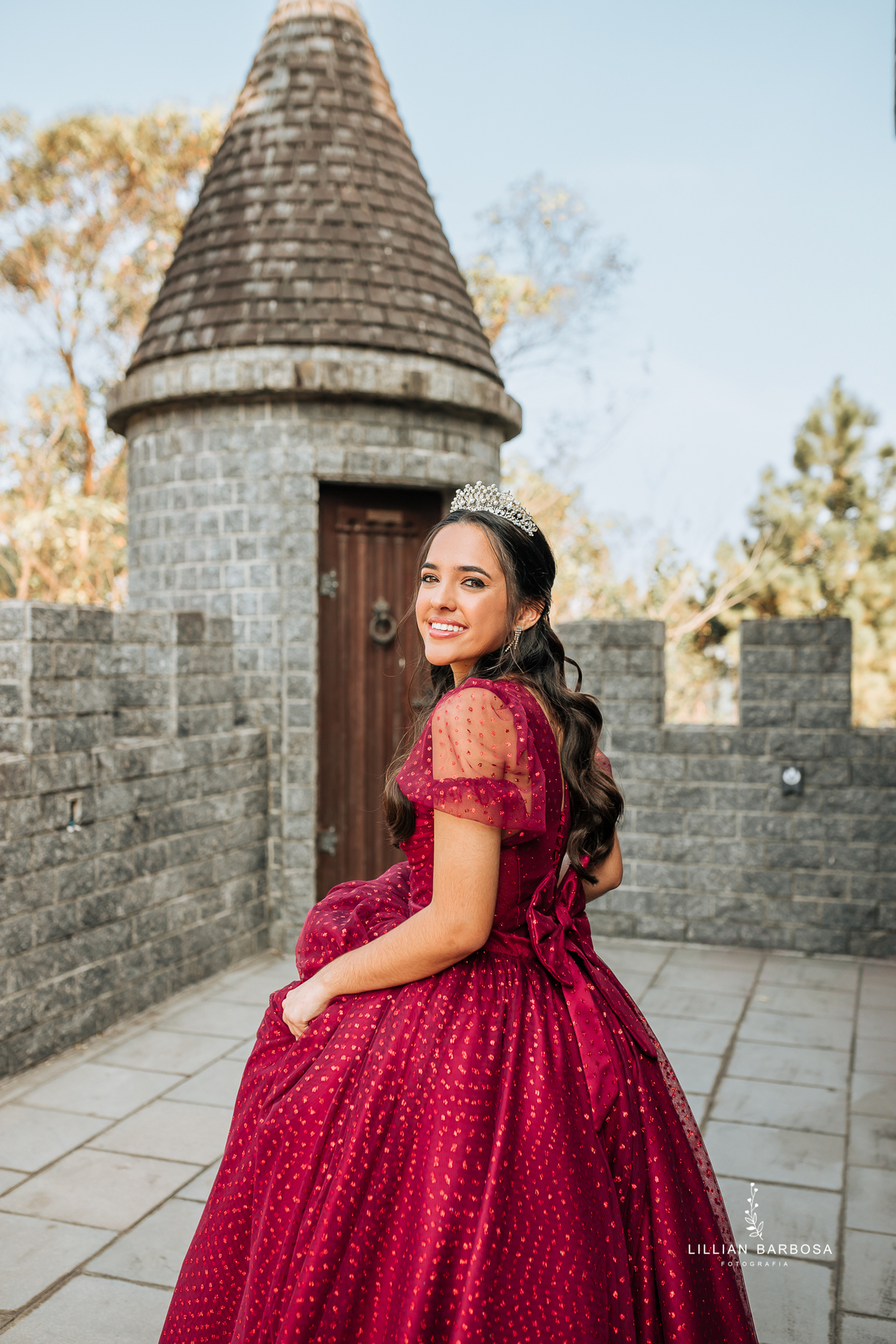 ensaio-de-quinze anos-ensaio-externo-em-castel-belvedere-treze-de-maio-santa-catarina-fotografa-de-treze-de-maio-fotografia-fotografa-de-lauro-muller