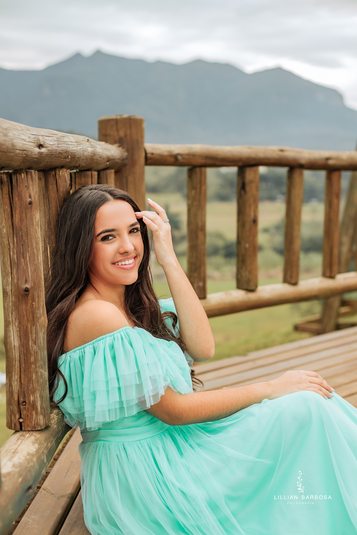 ensaio-de-quinze anos-ensaio-externo-em-castel-belvedere-treze-de-maio-santa-catarina-fotografa-de-treze-de-maio-fotografia-fotografa-de-lauro-muller