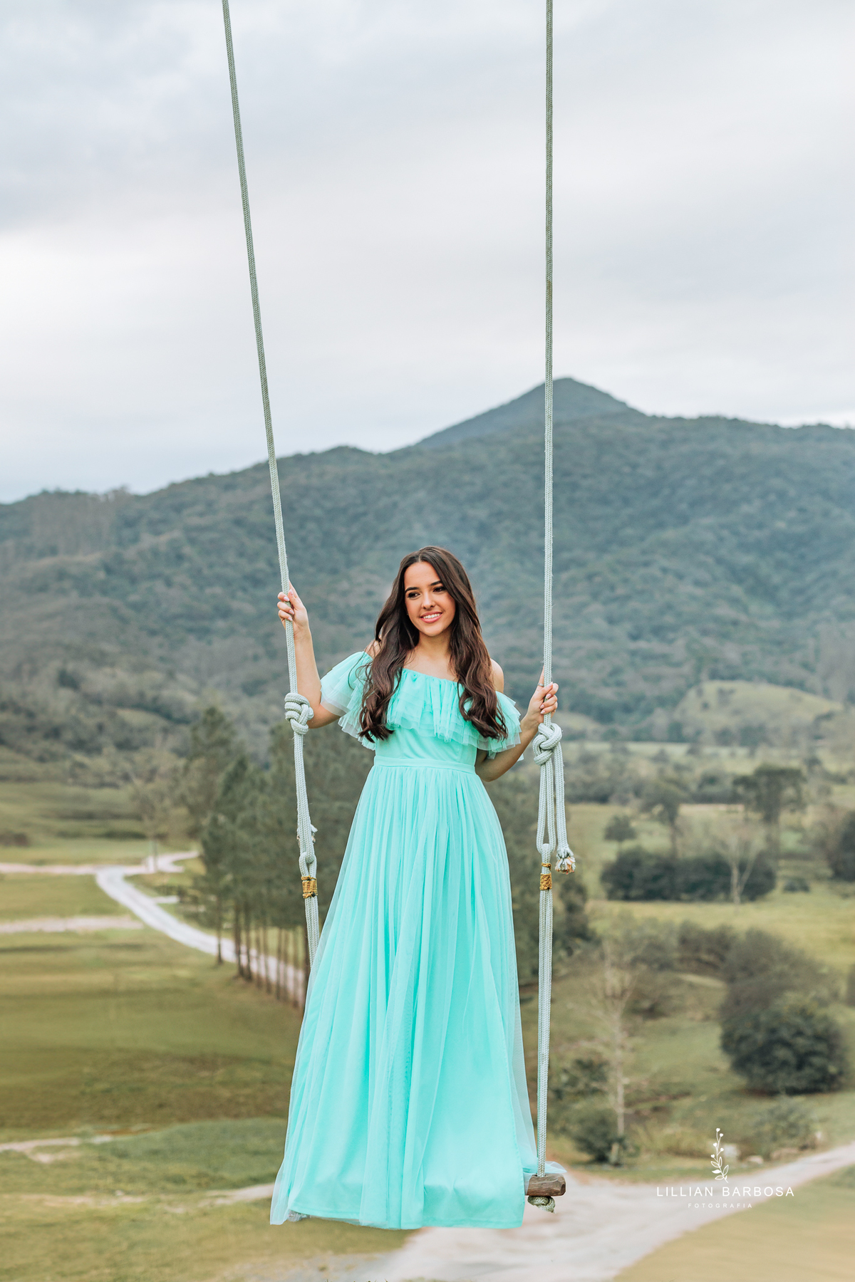 ensaio-de-quinze anos-ensaio-externo-em-castel-belvedere-treze-de-maio-santa-catarina-fotografa-de-treze-de-maio-fotografia-fotografa-de-lauro-muller